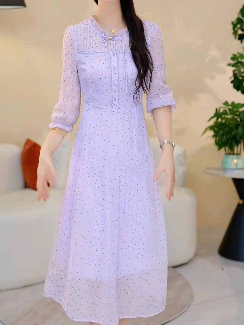 17812-Đầm xòe voan bi nhí tay lở cổ bèo kết nút tàu cách điệu (voan, lót)