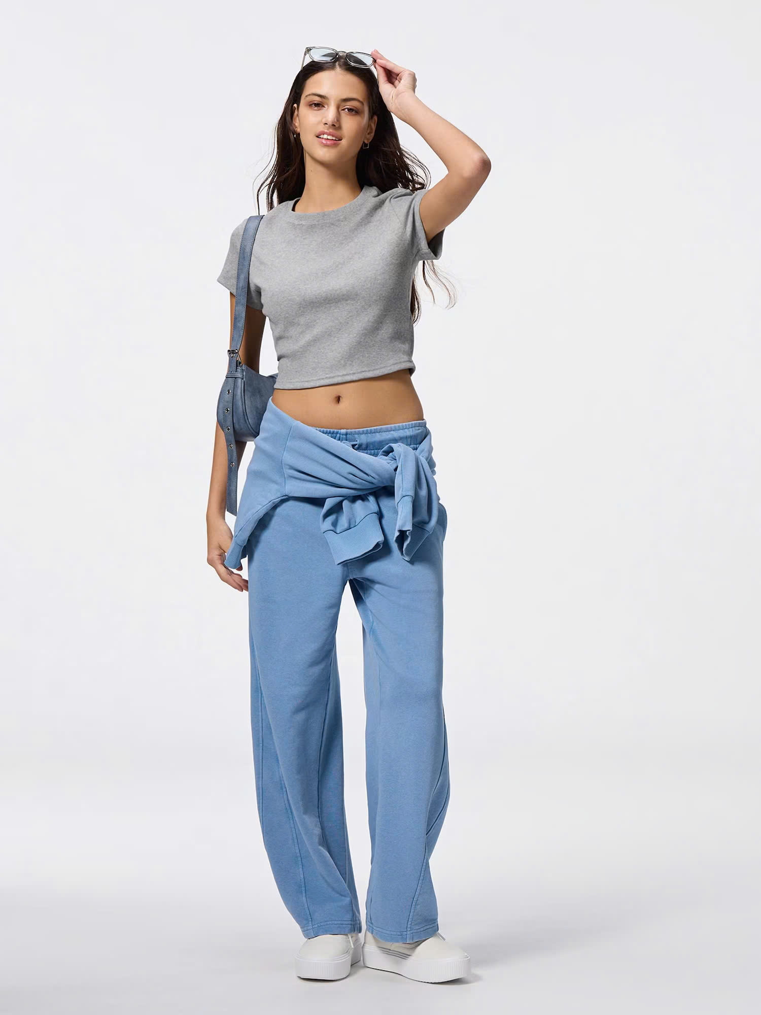 AT496 ÁO THUN GU CROP_thumbnail_3