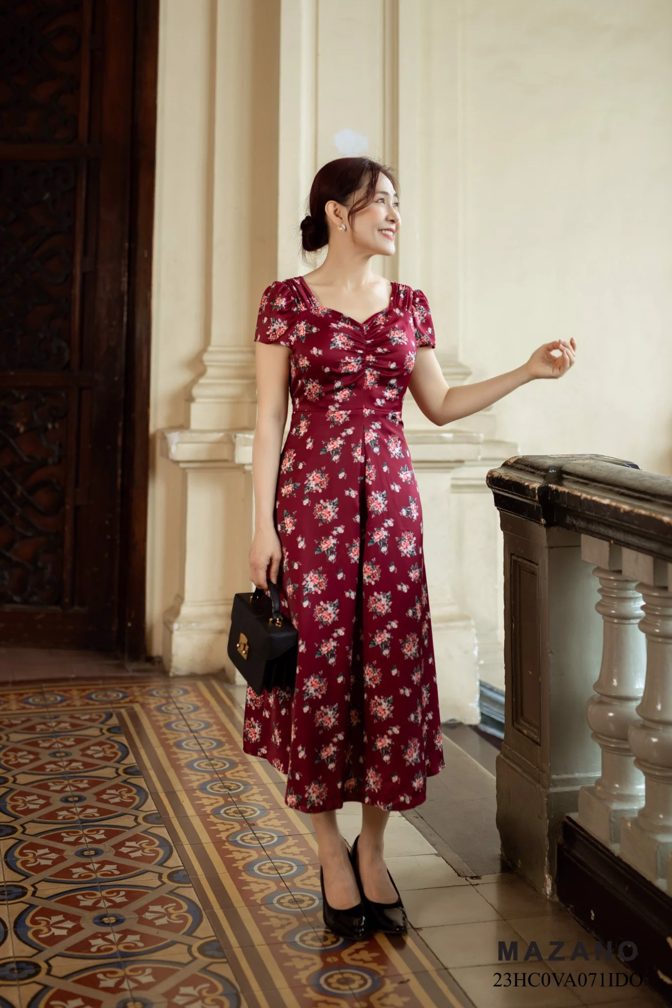 Váy Đầm ôm Chân rủ Vải lụa dày Hoạ tiết hoa in Cổ cách điệu Tay ngắn Dài ngang bắp chân