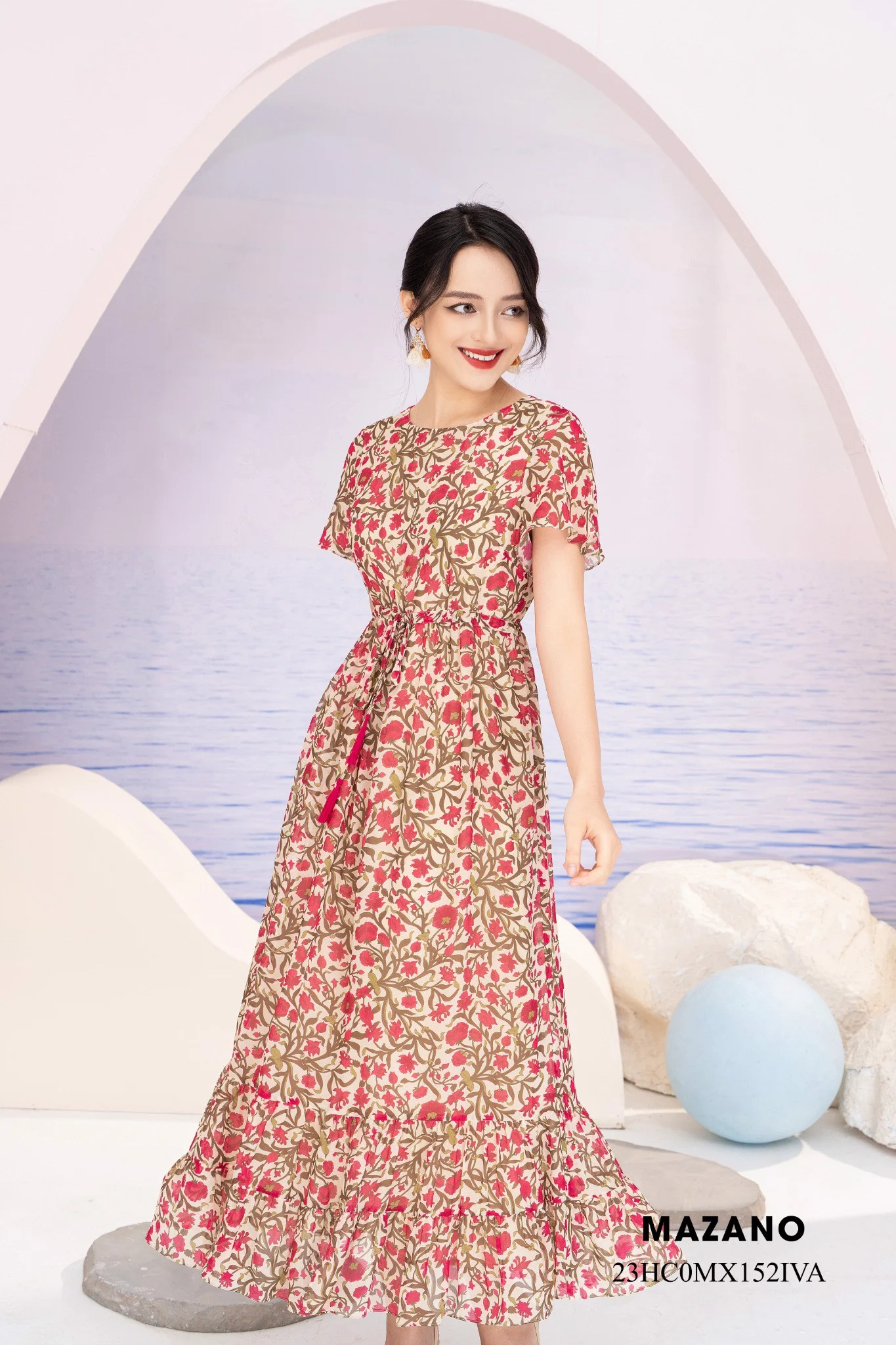 Đầm Maxi vải voan rút dây Họa tiết in hoa Cổ tròn Tay ngắn Dài đến mắt cá chân 23HC0MX152IVA