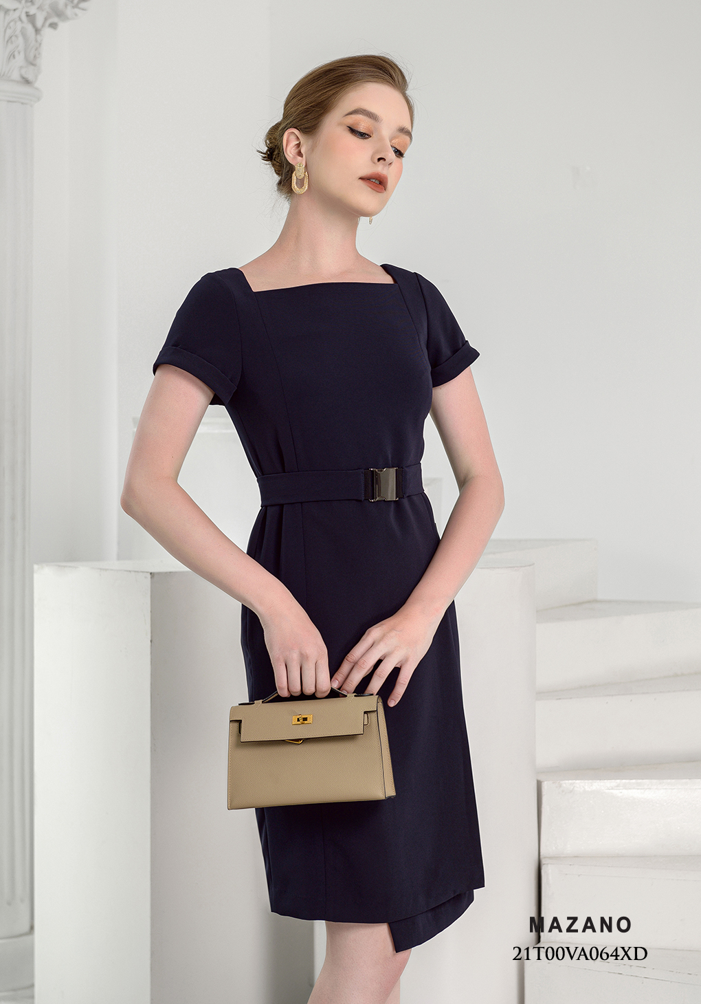 Đầm xanh than ôm cổ vuông thắt đai_thumbnail_2