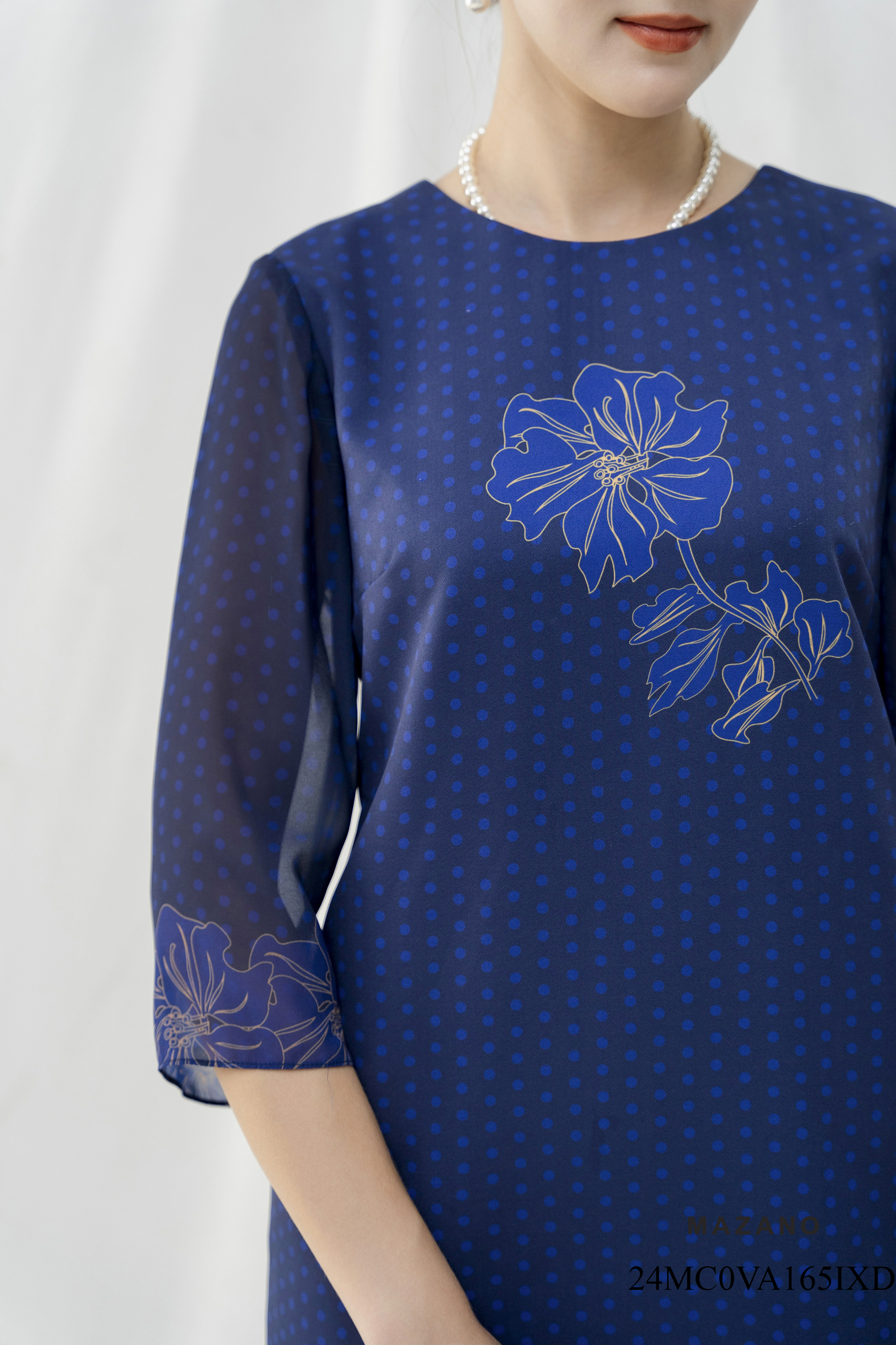 Đầm Suông Vải thô mỏng Hoạ tiết hoa in hoa chìm bố cục  Cổ tròn Tay lỡ Dài đến bắp chân VA165IXD 24MC0VA165IXD