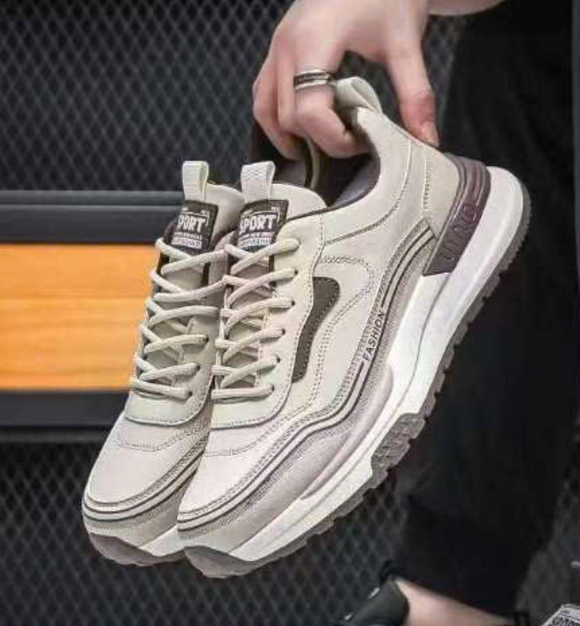 Sneaker thể thao CS186