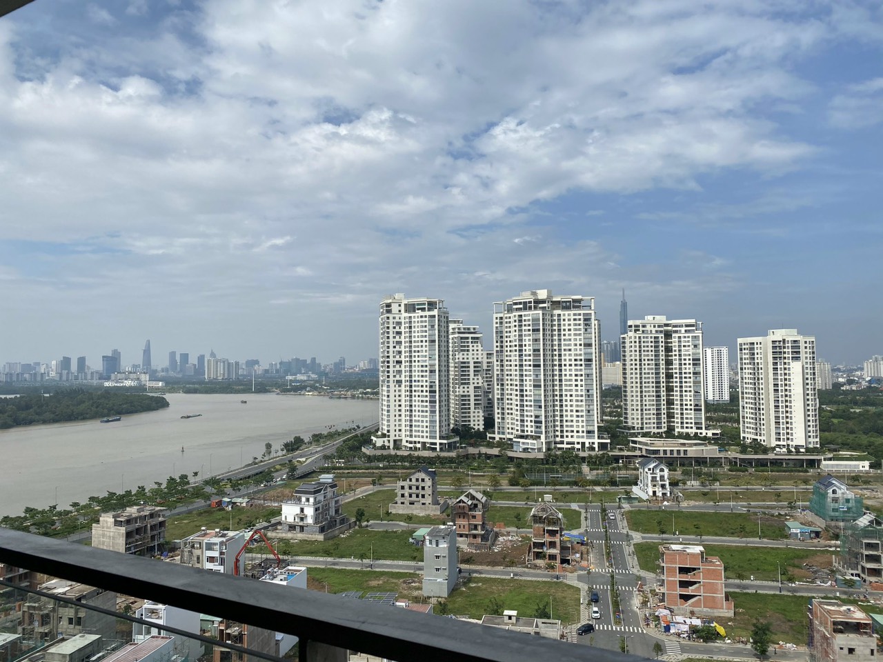 Cho thuê nhanh 3 phòng ngủ One Verandah nhà đẹp, view sông SG nhà mới_thumbnail_8