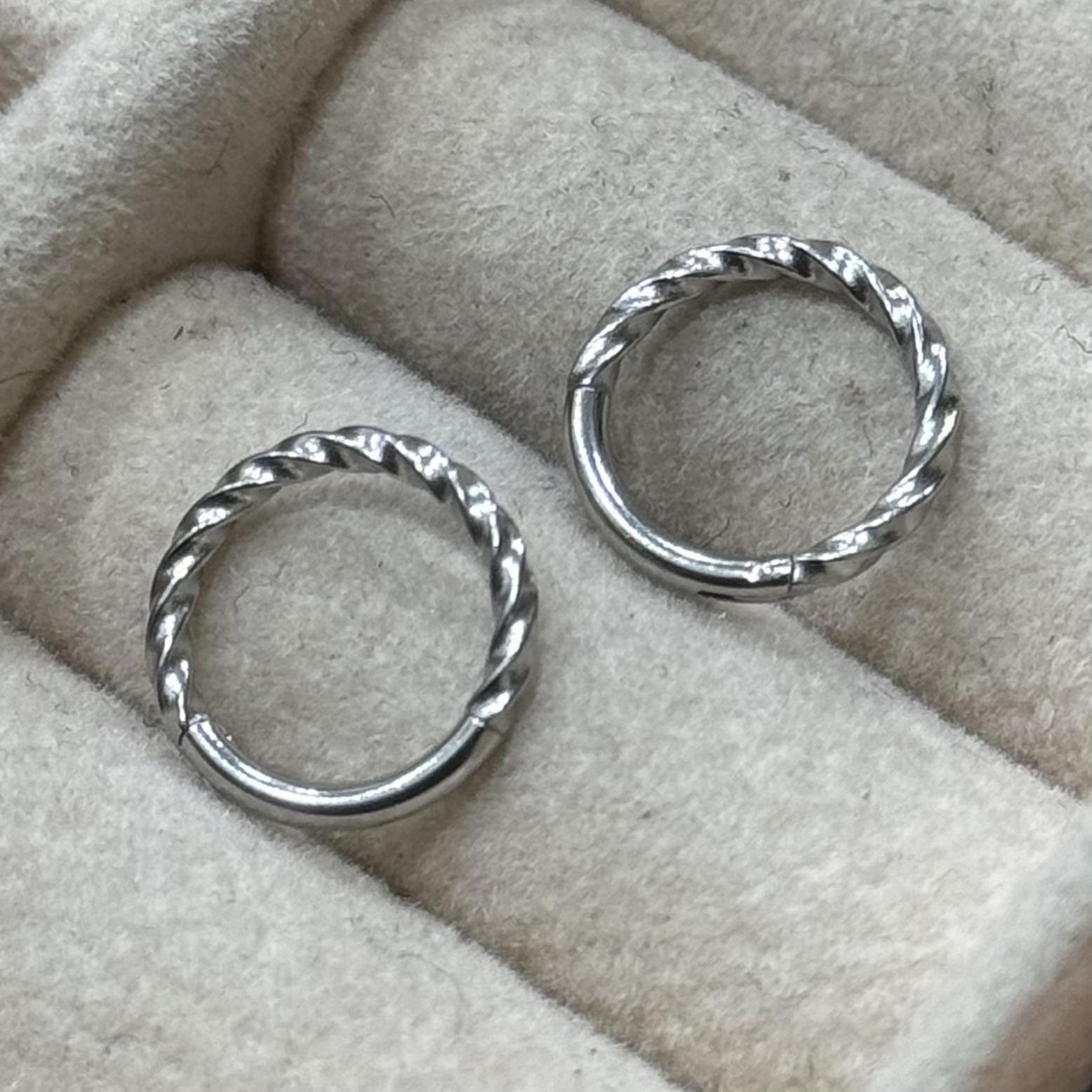 bật khớp vòng xoắn size 8.