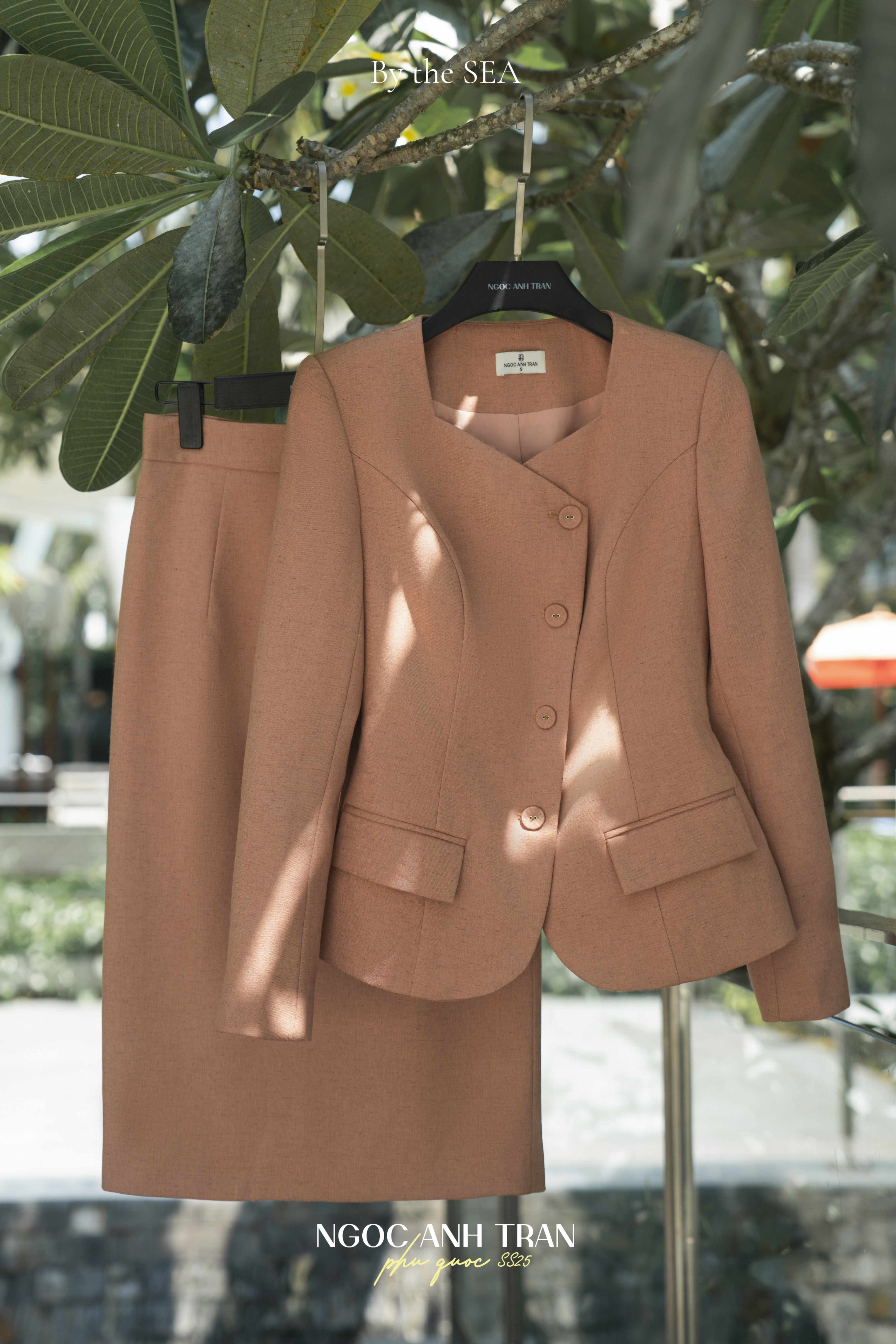 V037 Set vest HẠ KHUÊ