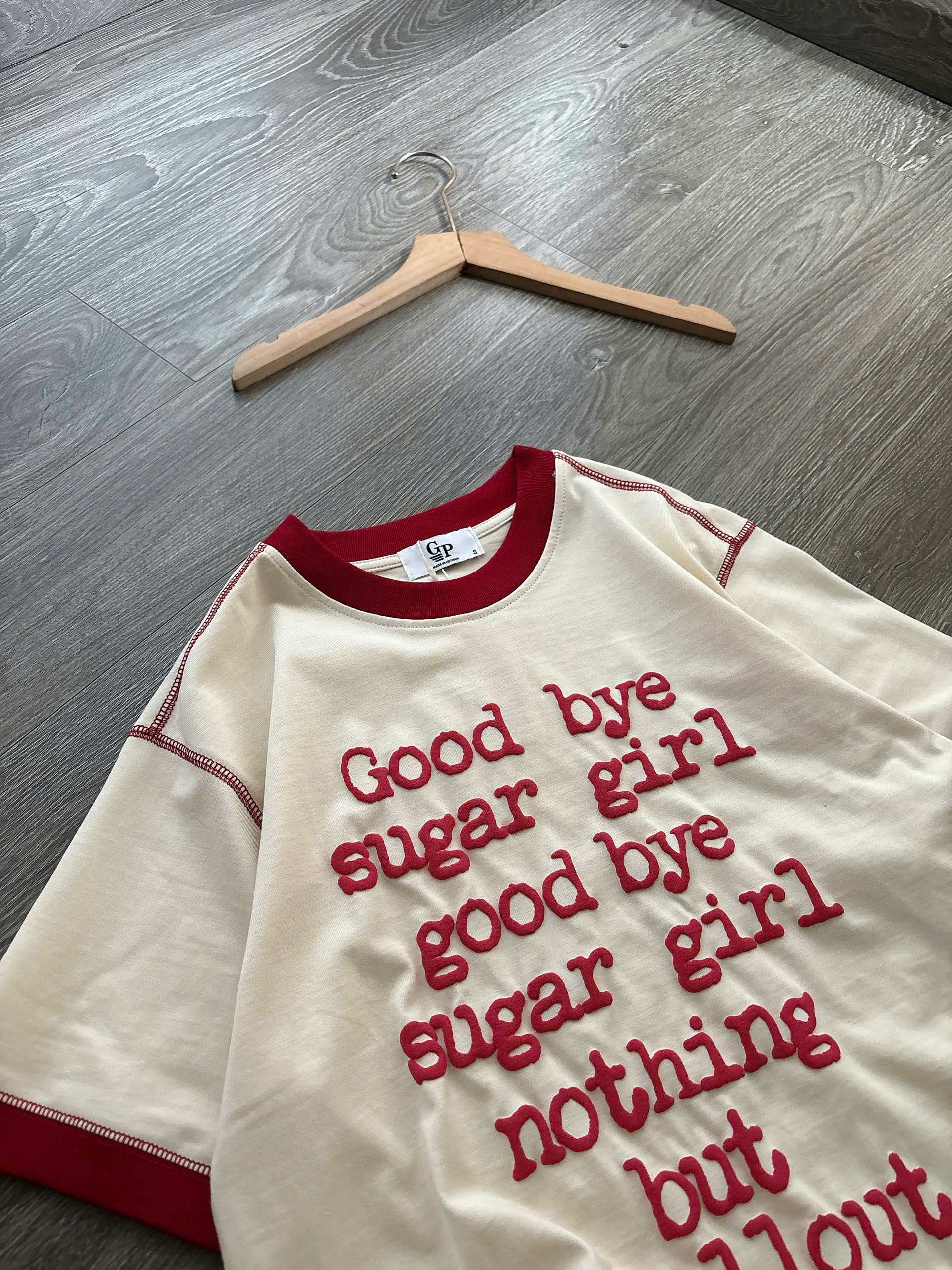 A296 ÁO THUN CHỮ ĐỎ_thumbnail_11