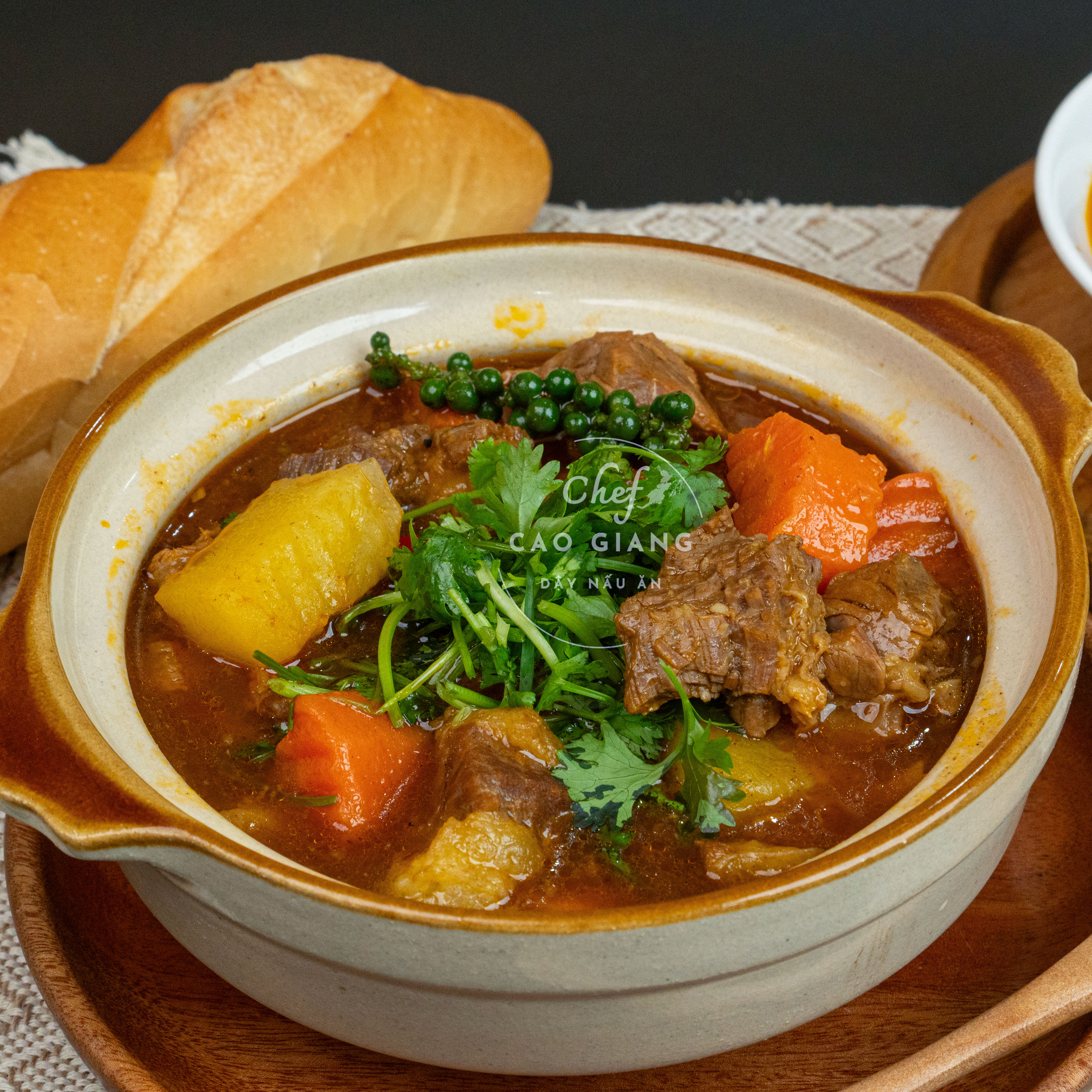 Lớp Bò Sốt Vang