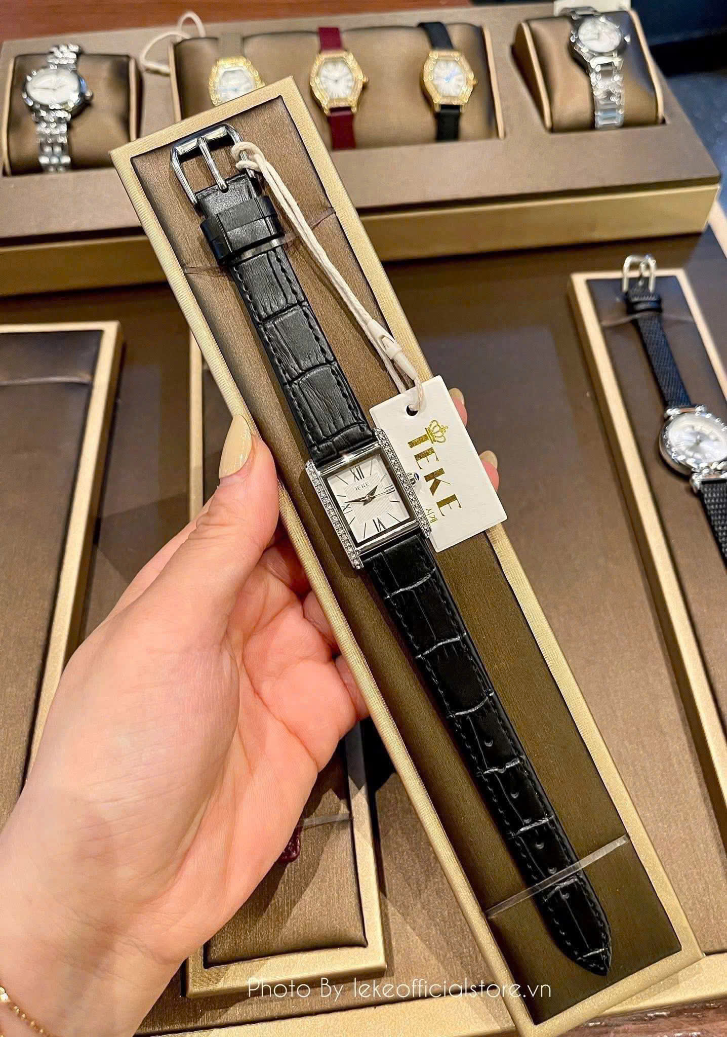 Đồng hồ dây da ( ĐEN )_thumbnail_7