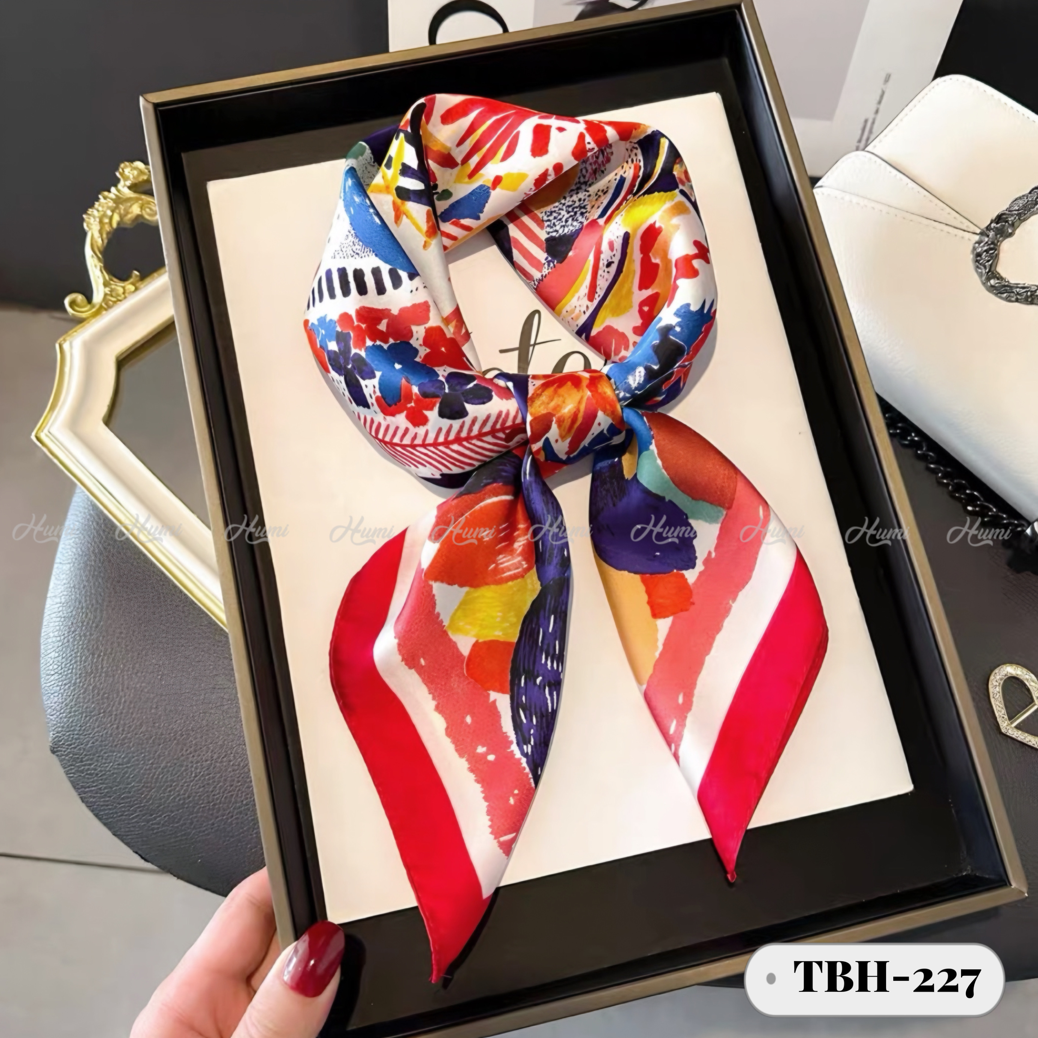 KHĂN LỤA VUÔNG HQ 70x70CM (TBH227)