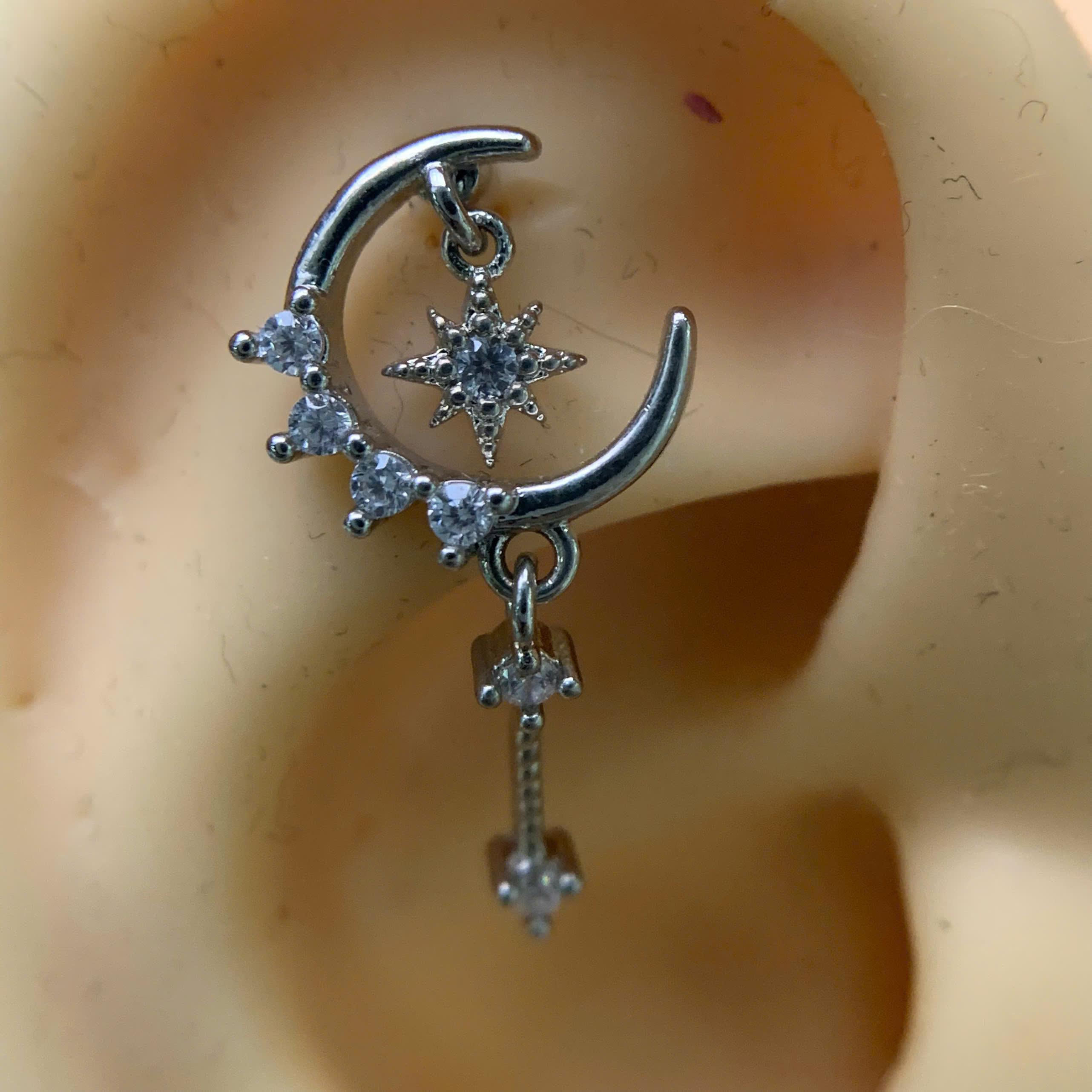 khuyên kiểu xích mặt trăng khuyết ba kim cương thanh dài rơi._thumbnail_3