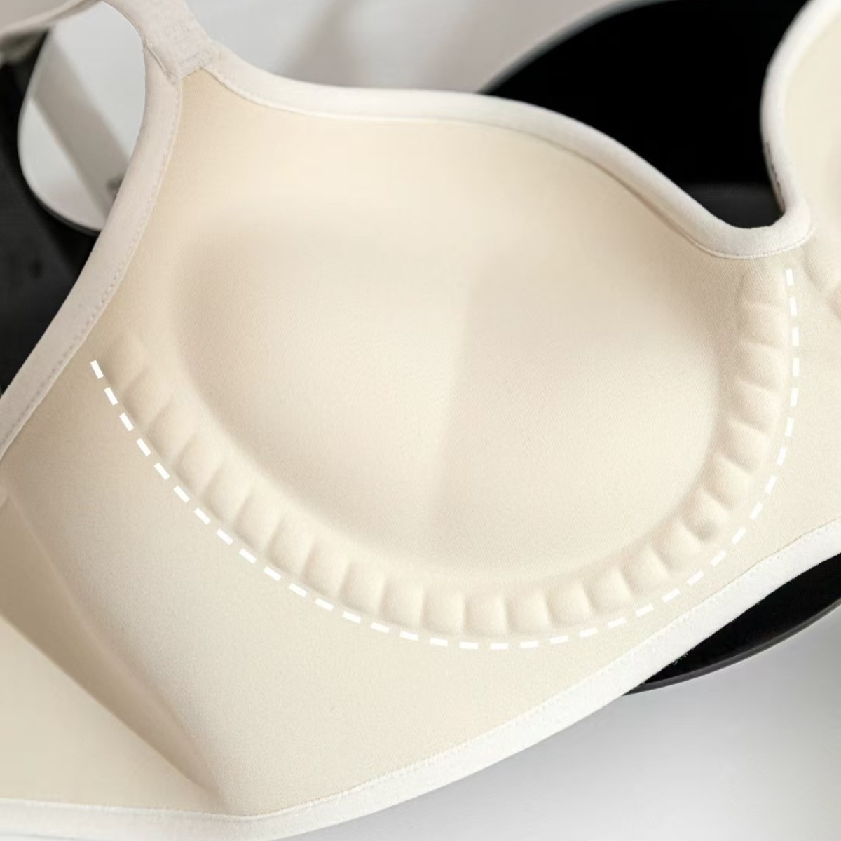 [Mã B55] Áo Lót Cotton Nữ  Mút Dày 5cm Nâng Vòng 1 Không Gọng Áo Bra Chất Cotton Không Gọng Có Mút Dày Đệm Tròn Gom Quả Chống Xệ Hạn Chế Ngấn Mỡ Lưng -- Vikam_thumbnail_7