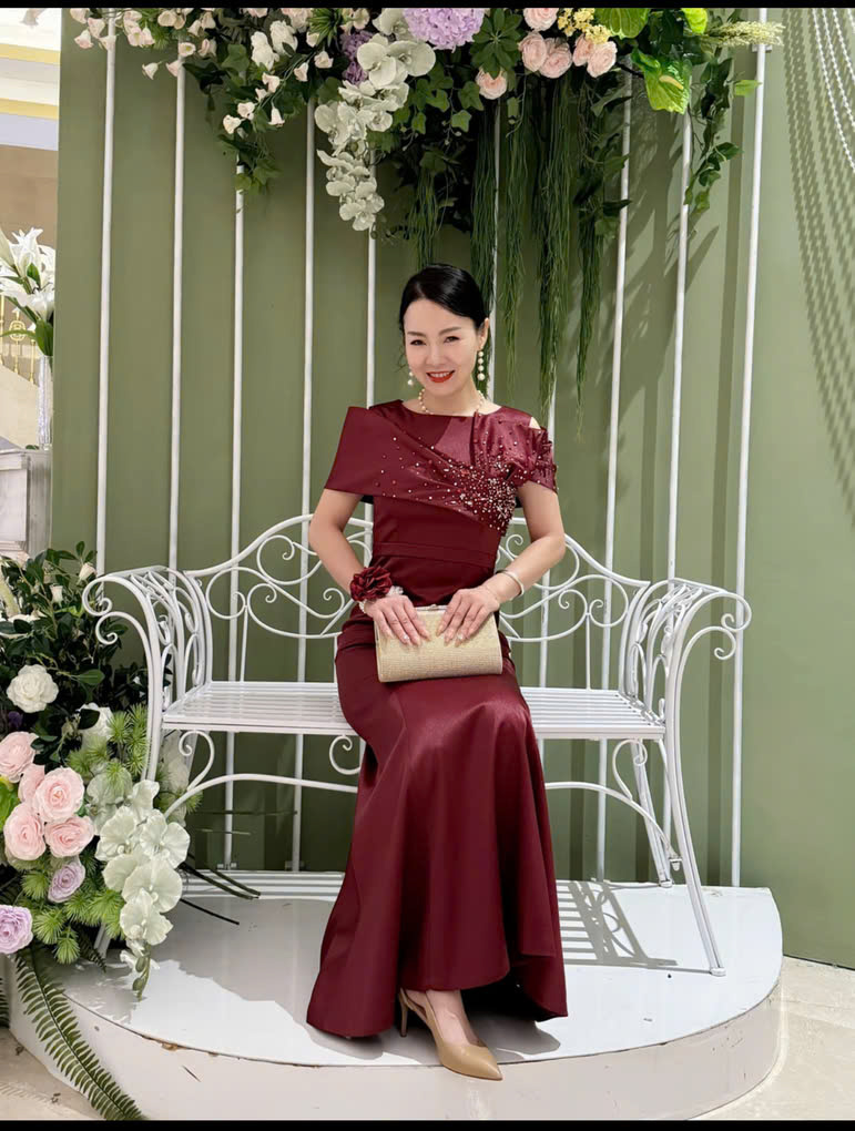 Đầm dự tiệc dạ hội đuôi cá kiểu nơ vai đính đá cao cấp_thumbnail_5