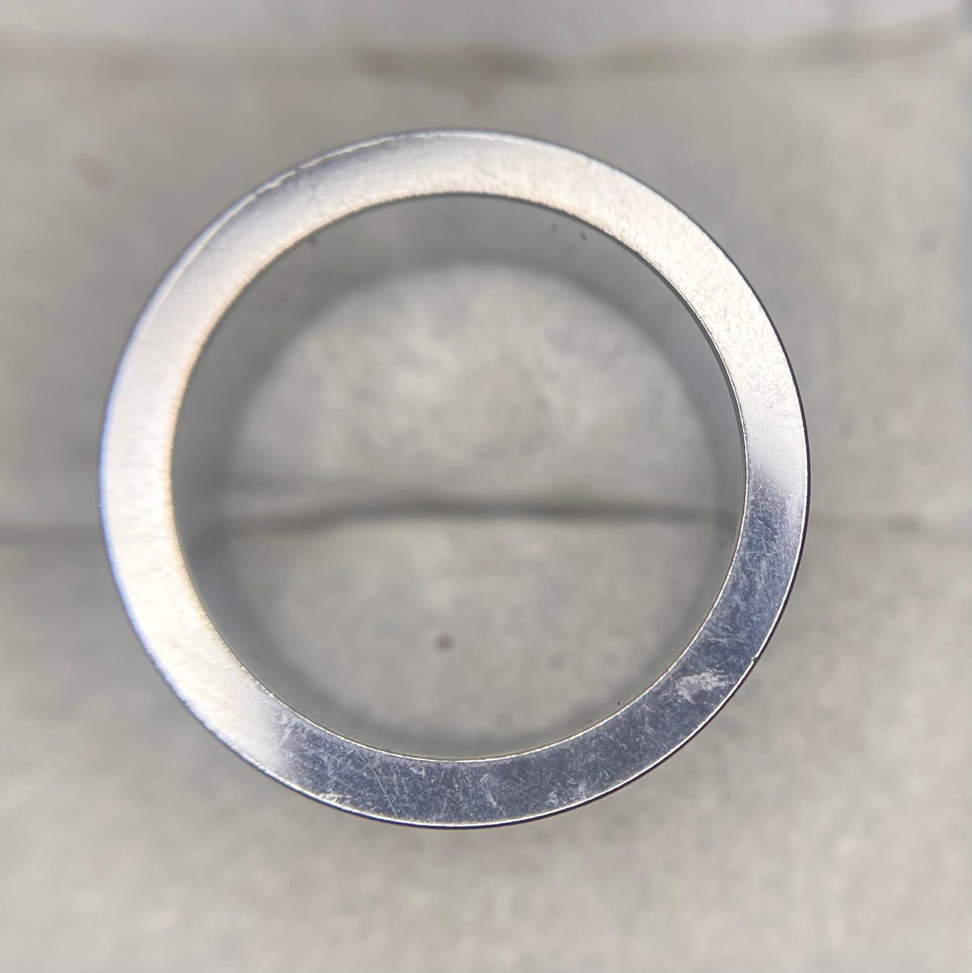 Khuyên nong thép size 22.