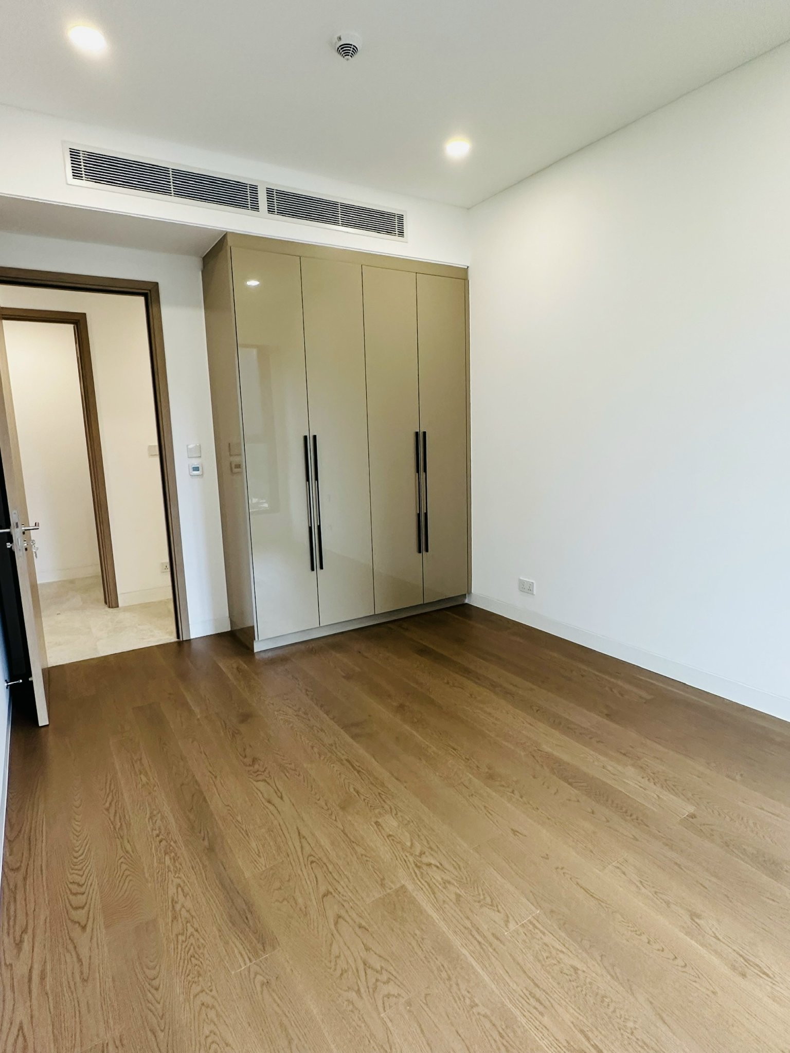 Chủ nhà cần bán gấp căn hộ The River 3 phòng ngủ, 17.8 tỷ_thumbnail_3