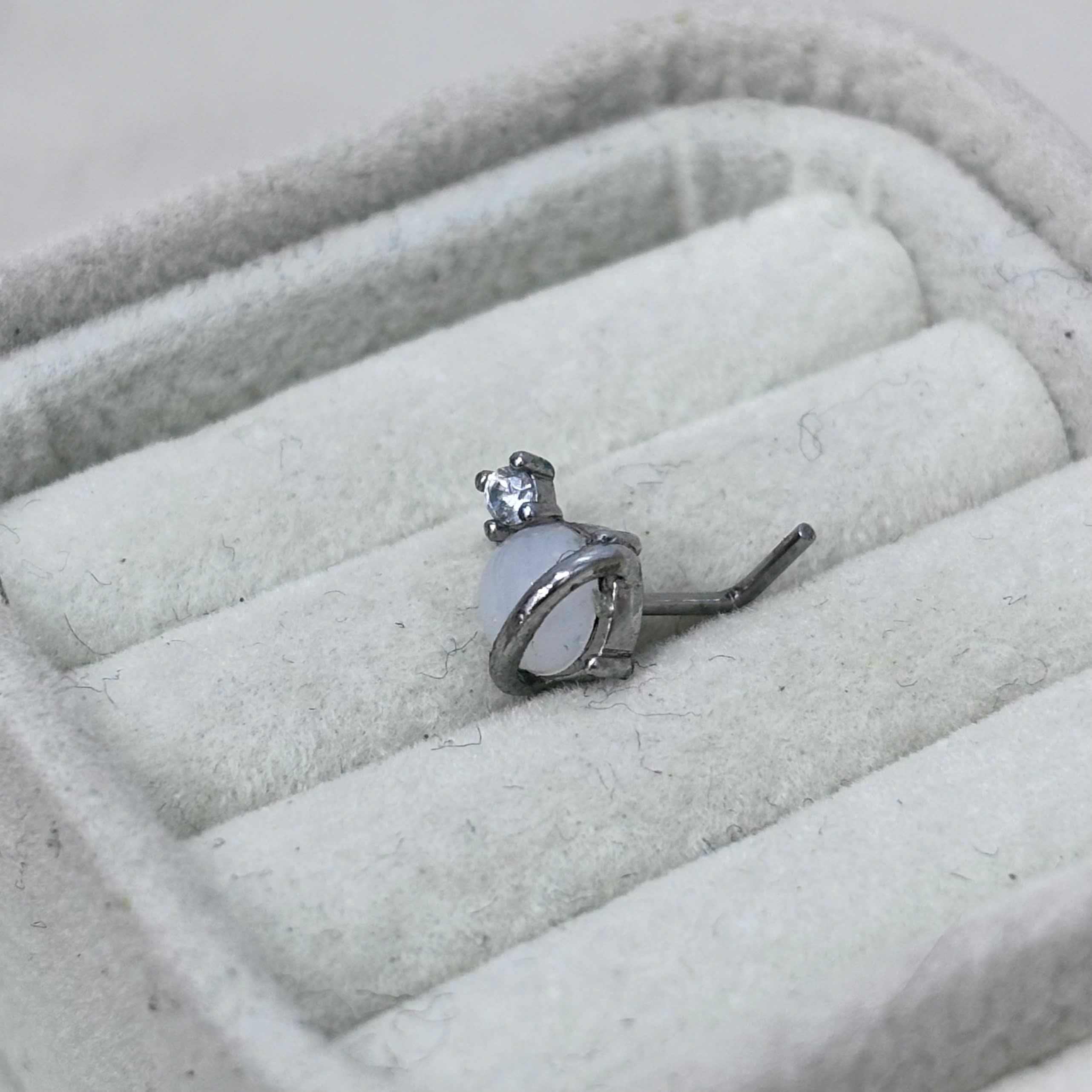 Mũi L hành tinh trắng._thumbnail_2