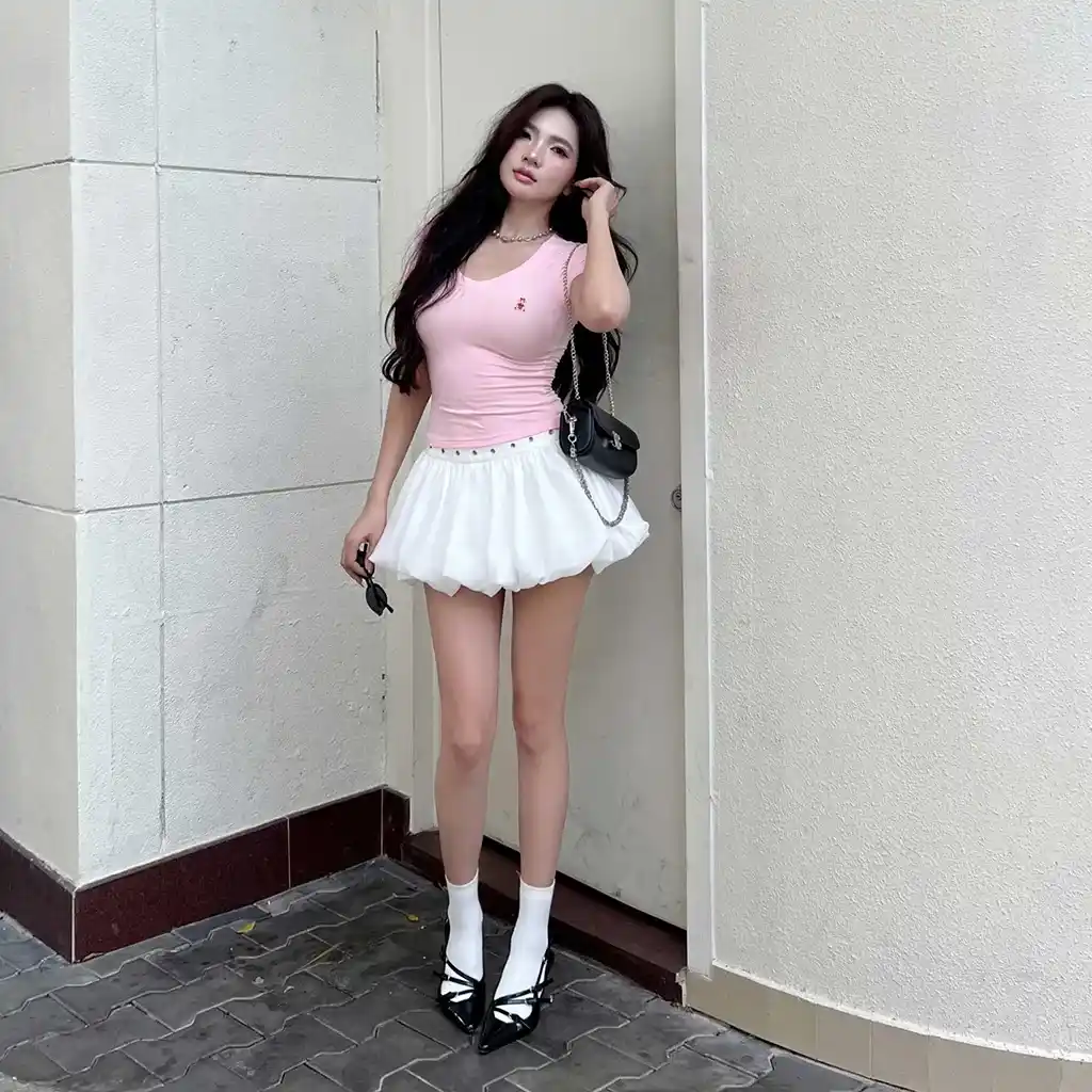 Áo thun ôm body cổ tim Miucho vải visco mềm mại thoáng mát cổ tròn nhiều màu đủ size in artwork 2721_thumbnail_3