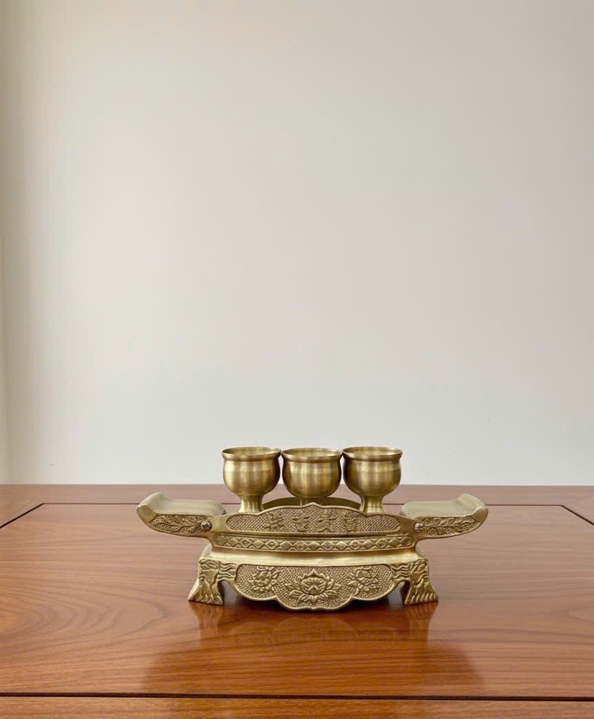 Ngai chén thờ đúc đồng vàng thau 
