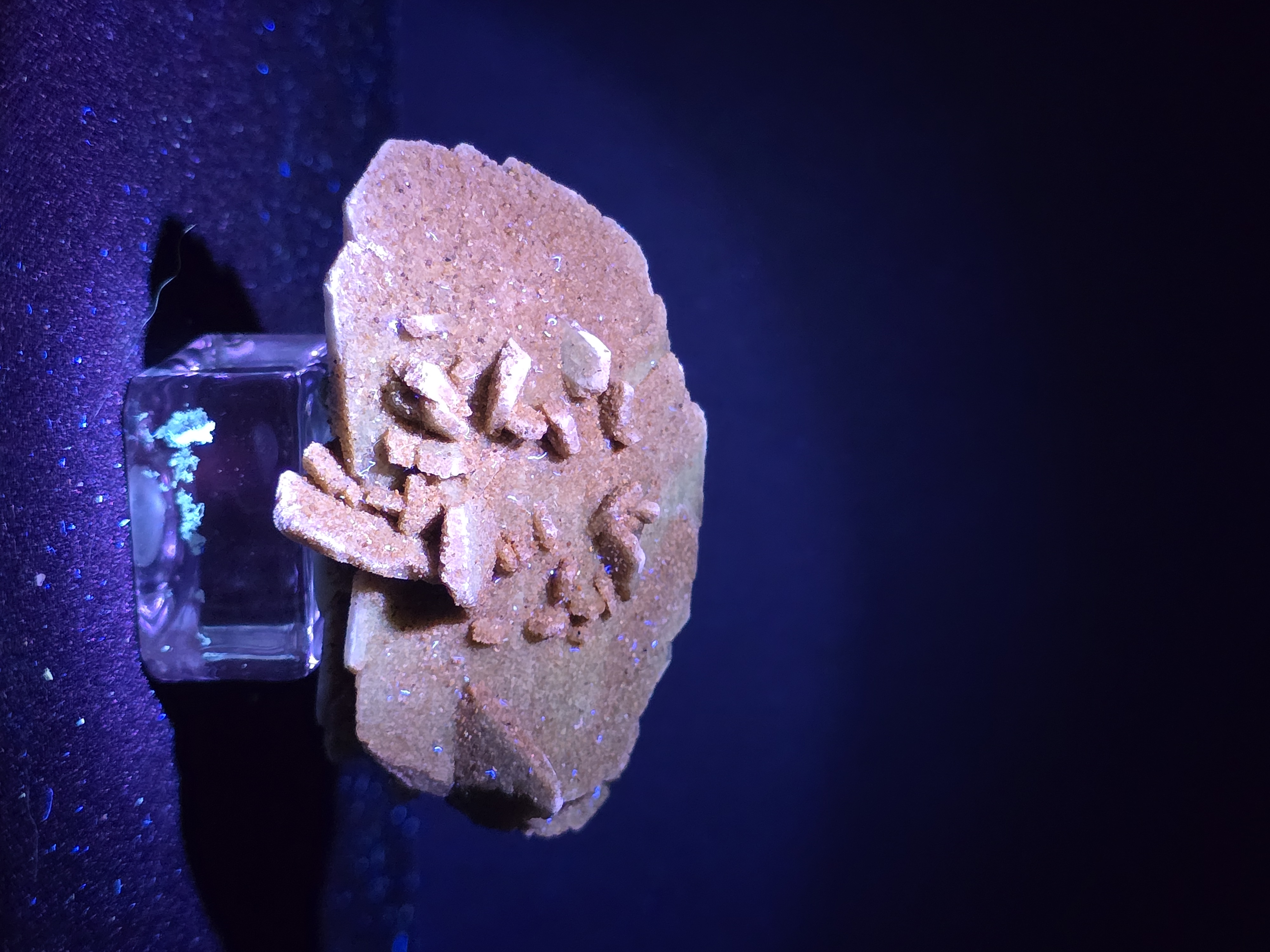 Tinh Thể Hoa Hồng Sa Mạc Desert Rose (có phản ứng UV) - Nội Mông_thumbnail_27