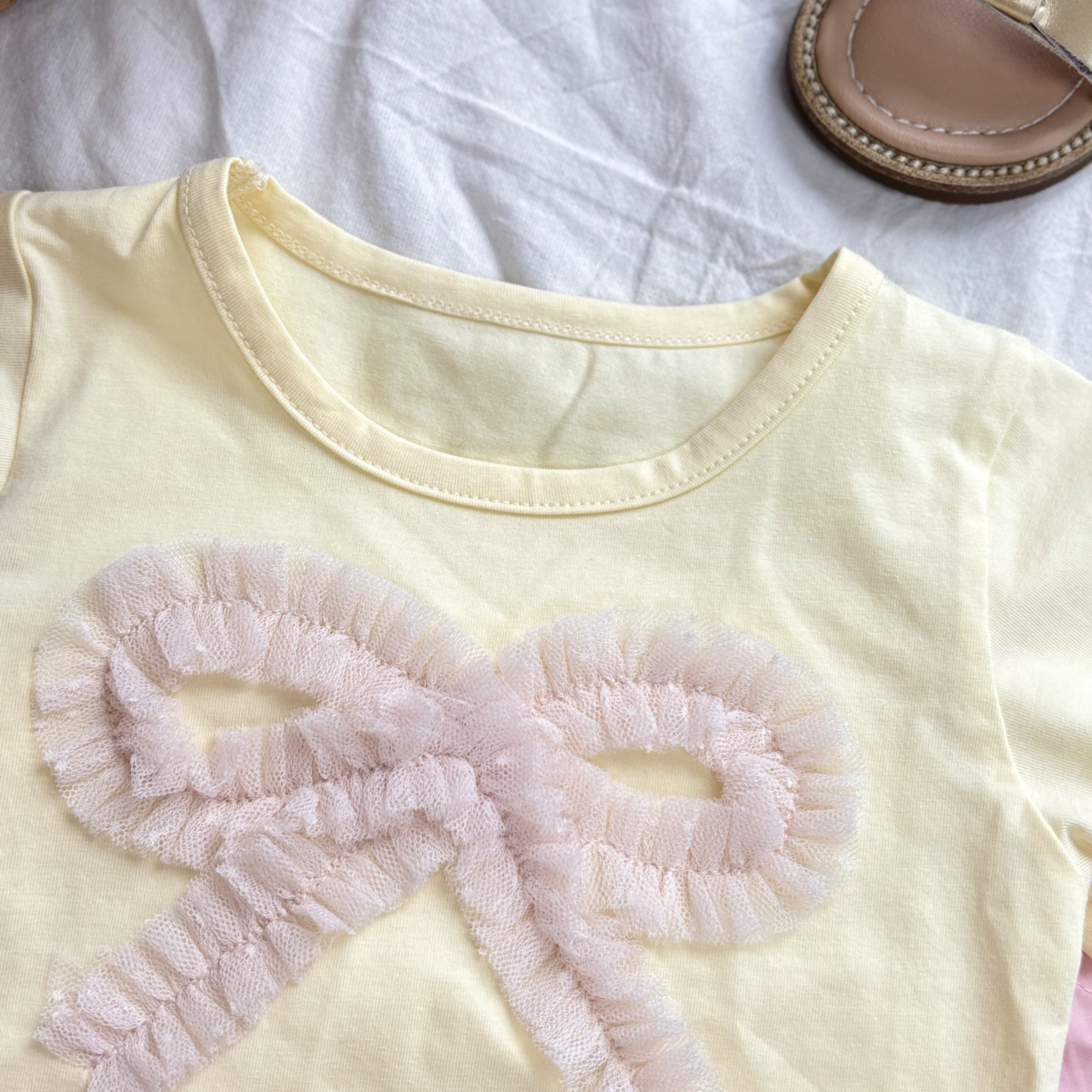 (A13) Áo thun mềm họa tiết đáng yêu màu vàng QCCC mẫu hè 2025_thumbnail_3