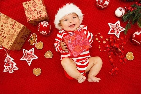 Gợi ý top quà Noel cho bé 1 - 2 tuổi thiết thực và ý nghĩa nhất