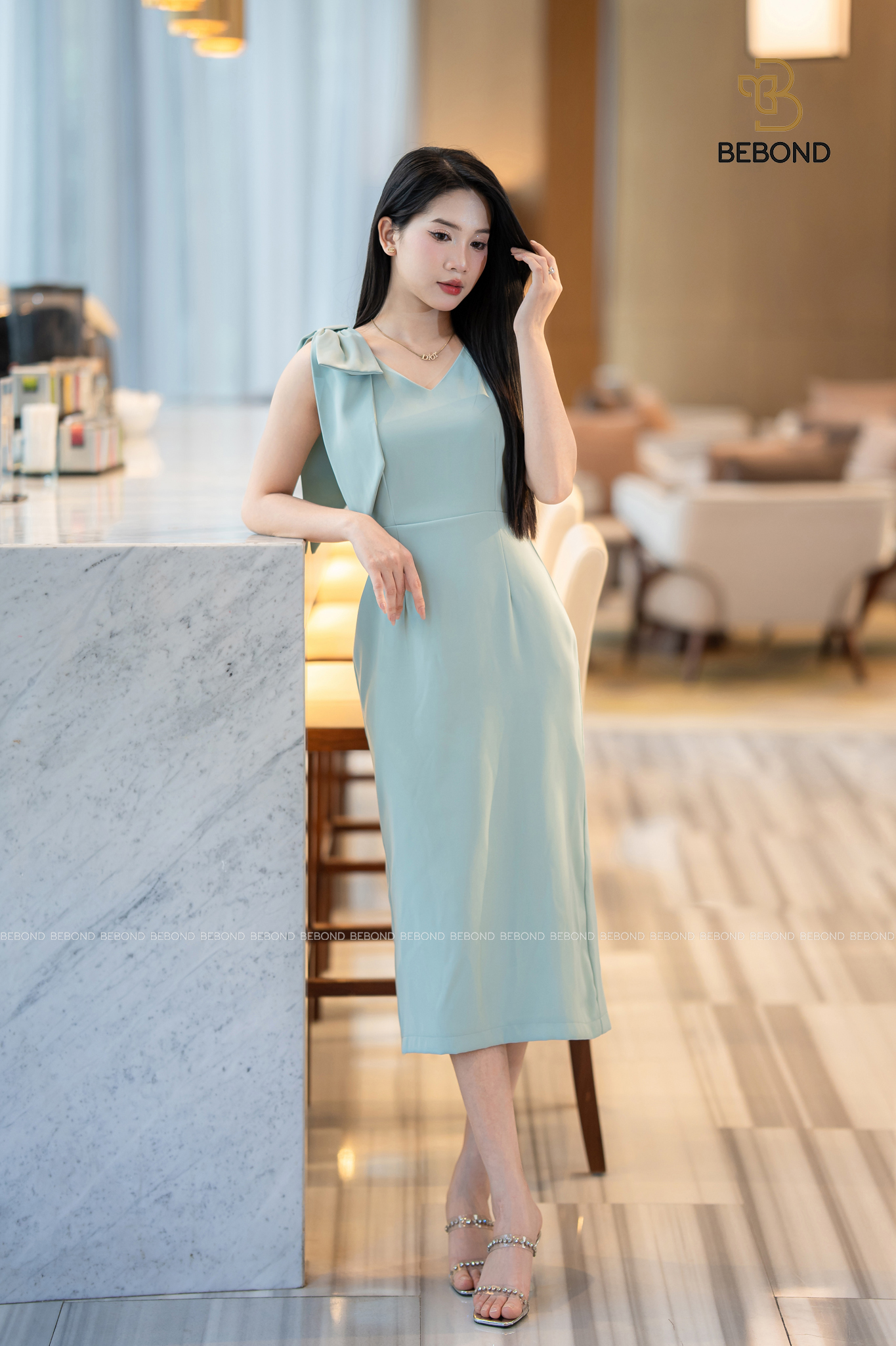 Đầm sát nách hối nơ vai 𝐆𝐫𝐚𝐜𝐞𝐟𝐮𝐥 màu XANH