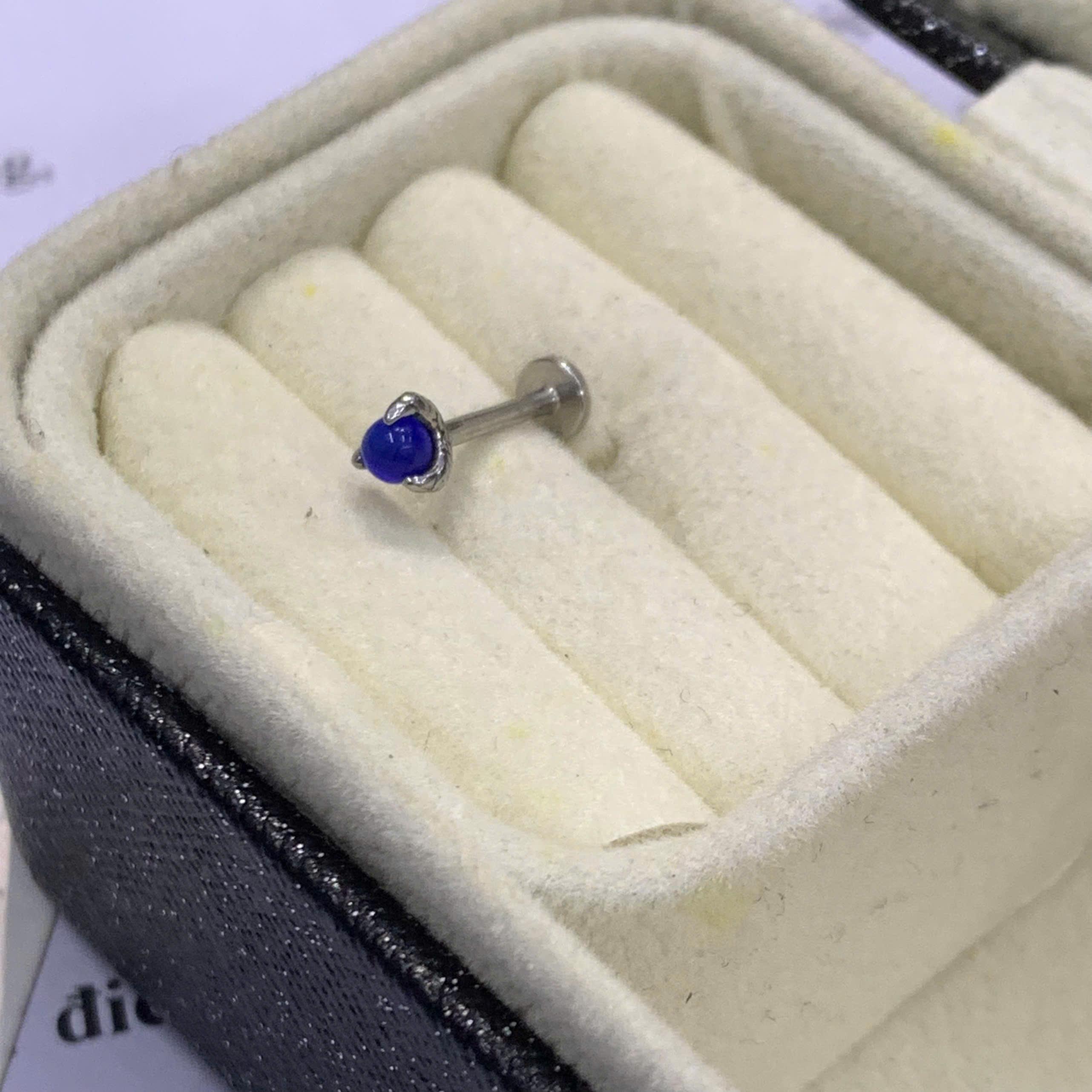 Khuyên kiểu đá opal xanh móng rồng dẹt_thumbnail_3