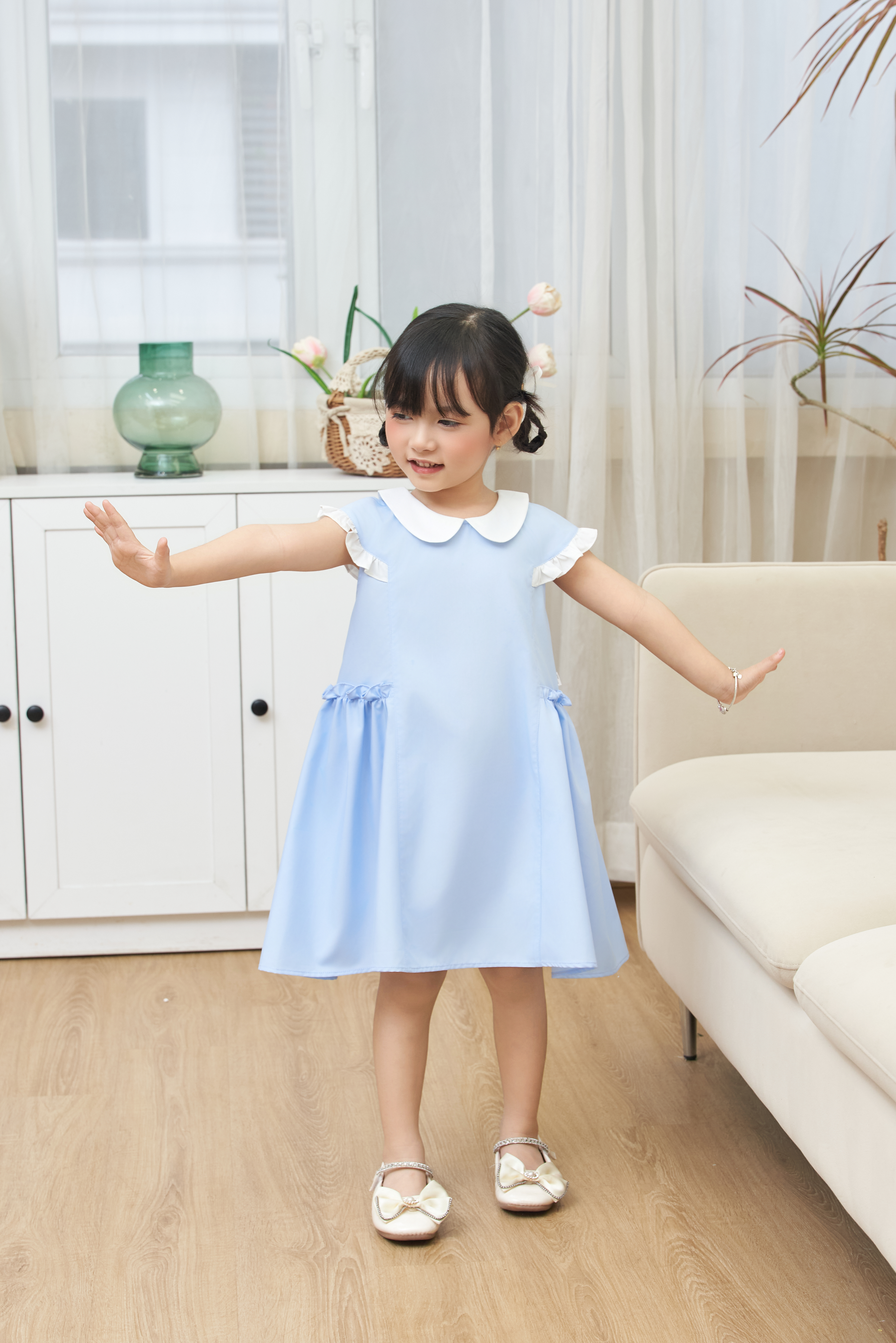 Váy cổ sen vai chờm phối bèo_thumbnail_4