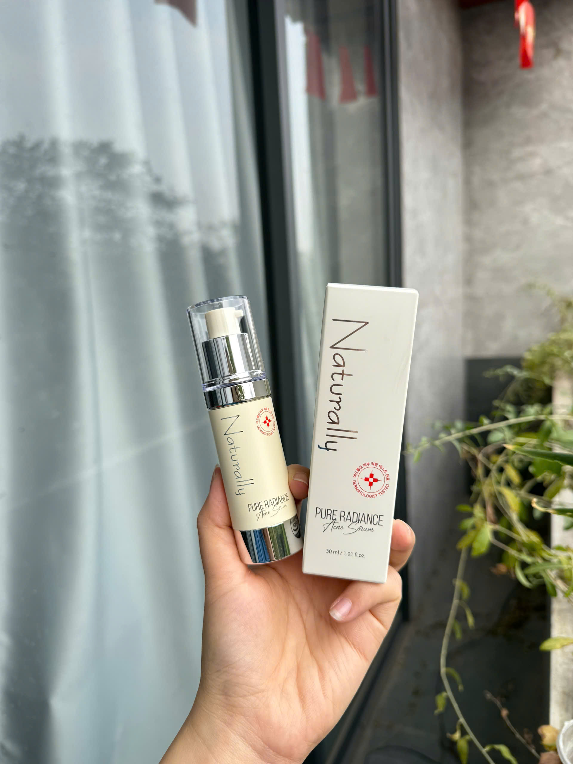 Serum trị mụn Naturally Pure Radiance 30ml