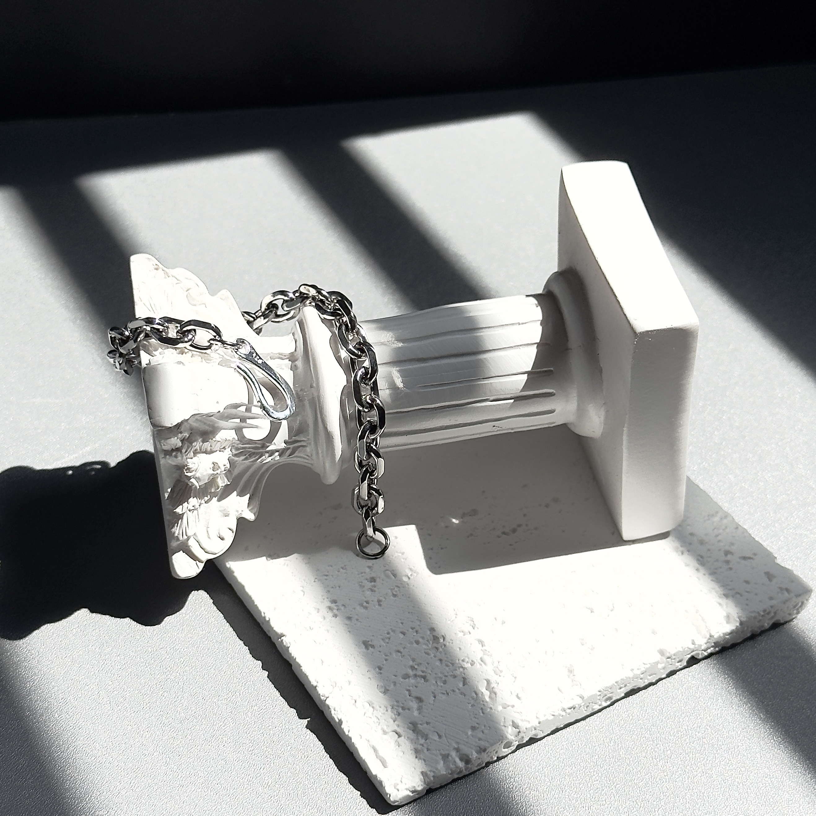 TheElegantChain_thumbnail_0