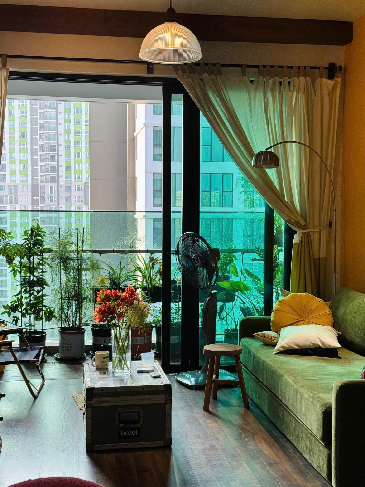 Gía rẻ kịch sàn - Bán căn hộ 2PN tháp Cruz, trang bị dầy đủ nội thất hiện đại Feliz En Vista