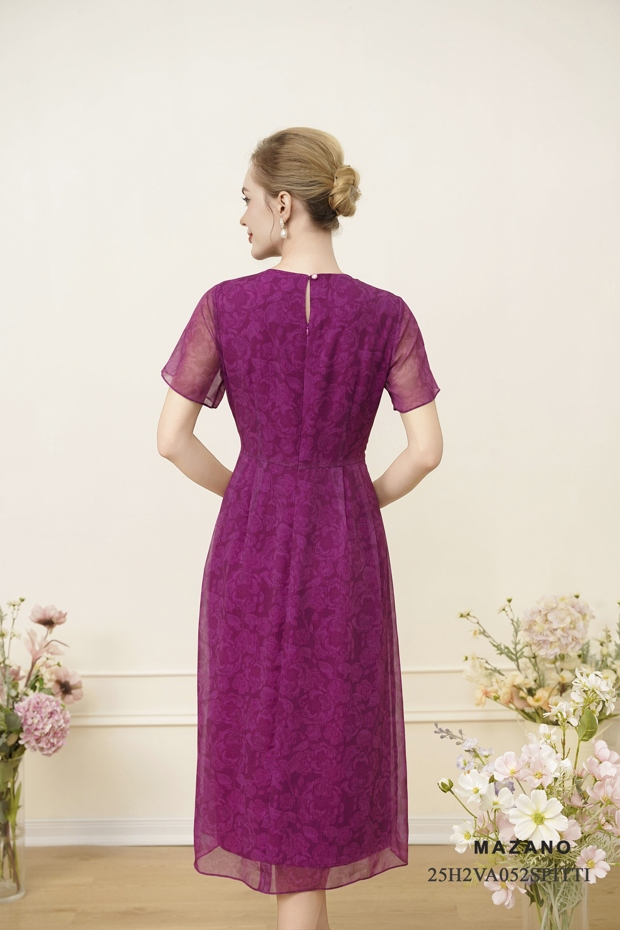 Váy Đầm Ôm Vải voan mỏng Hoạ tiết hoa trà cách điệu Cổ tròn Đính hoa thủ công Tay ngắn Dài qua bắp chân_thumbnail_5