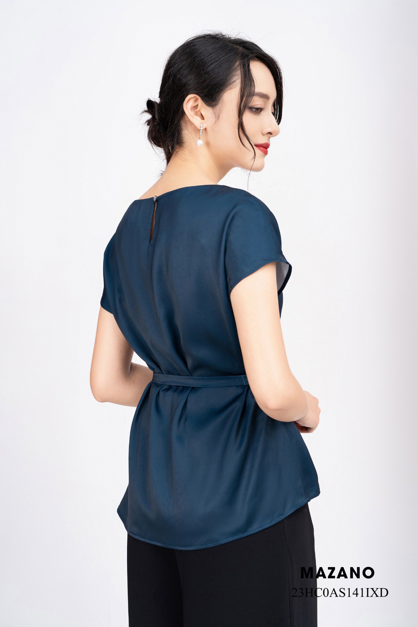 Áo top xanh thắt đai in họa tiết 23HC0AS141IXD