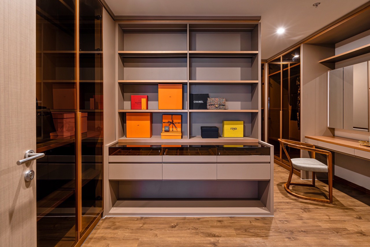 Bán căn hộ Pool Villa, full nội thất, 260m2, view sông trực diện_thumbnail_3