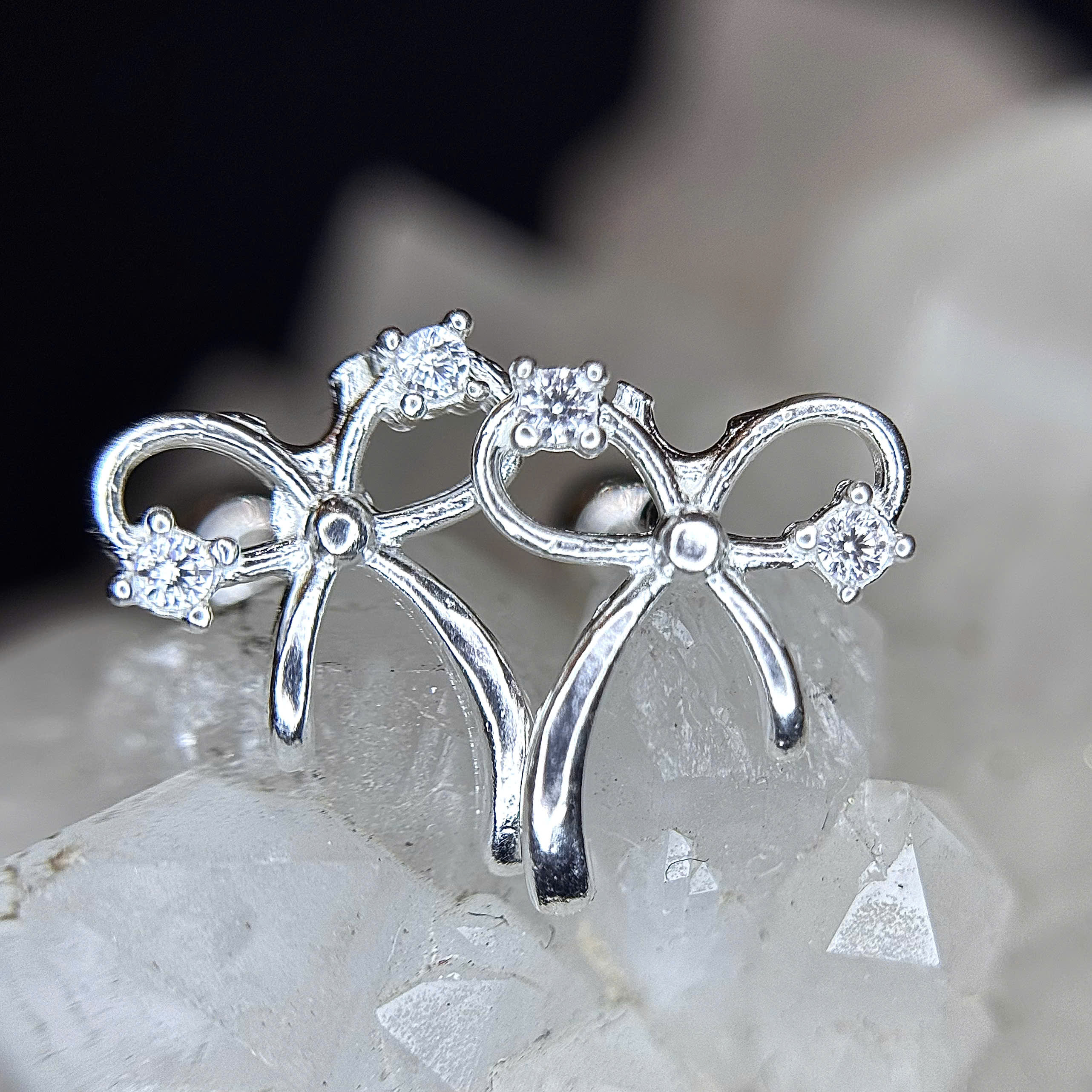 Khuyên kiểu bạc xi bạch kim nơ 3 đá_thumbnail_2