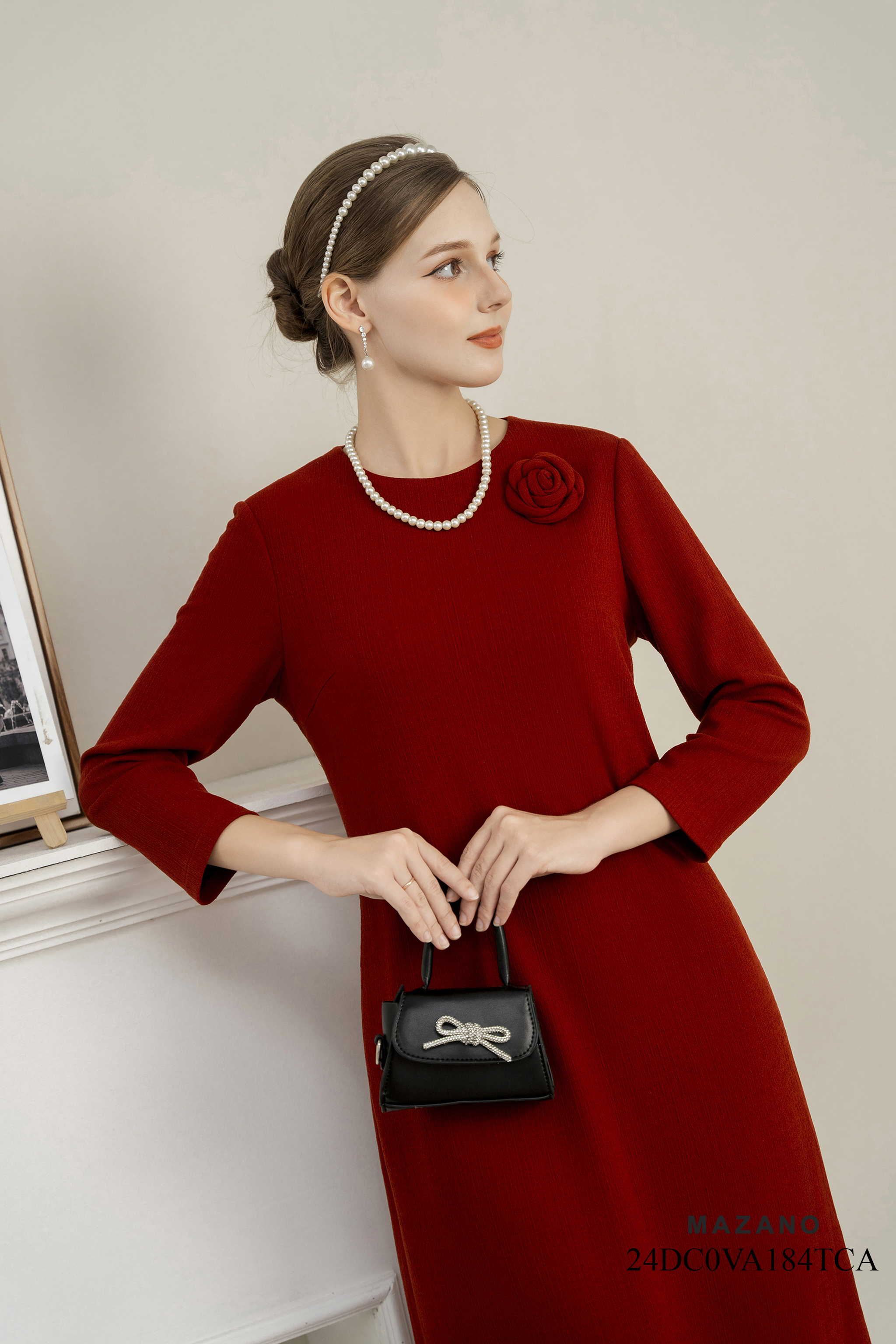 Váy Đầm Suông Vải dạ len Đính hoa thủ công Cổ tròn Tay dài Dài ngang bắp chân_thumbnail_4