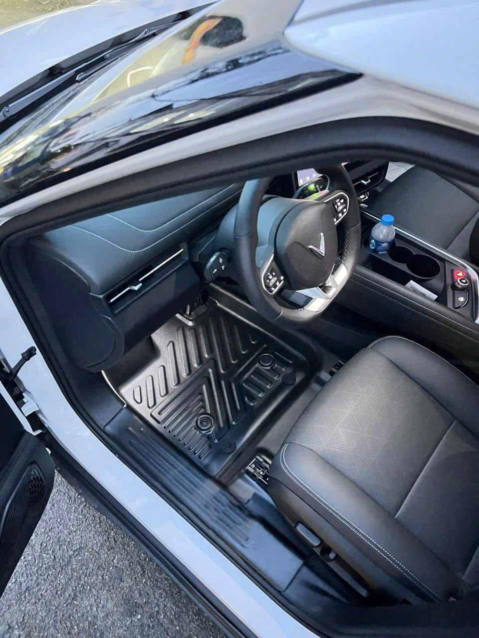 Thảm Lót Sàn Ô Tô Nhựa Đúc TPE Vinfast VF7_thumbnail_1