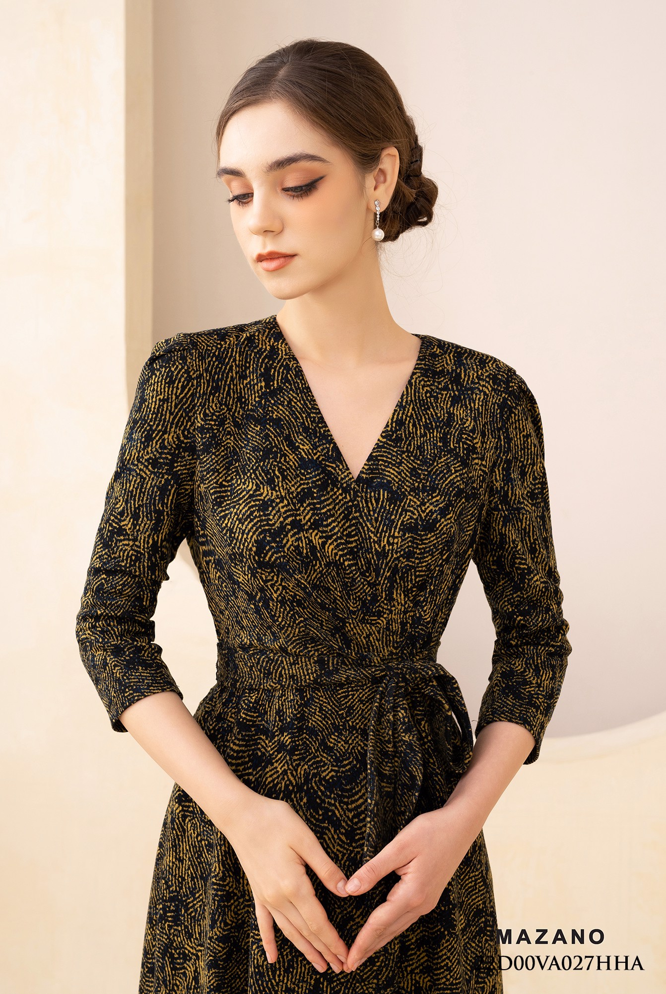 Đầm len thân xếp ly chân rủ_thumbnail_3