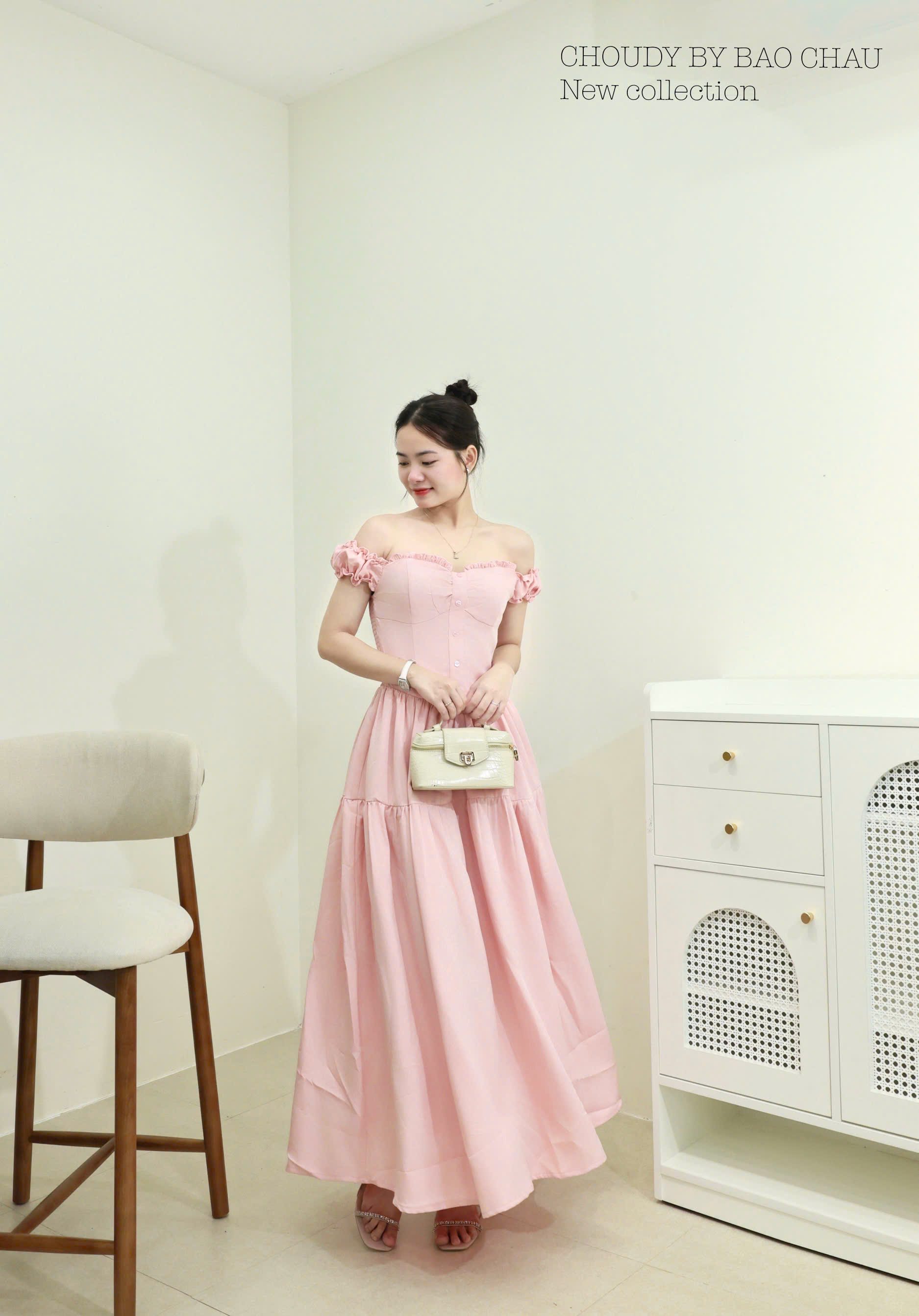 U33 ĐẦM TRỄ VAI HỒNG