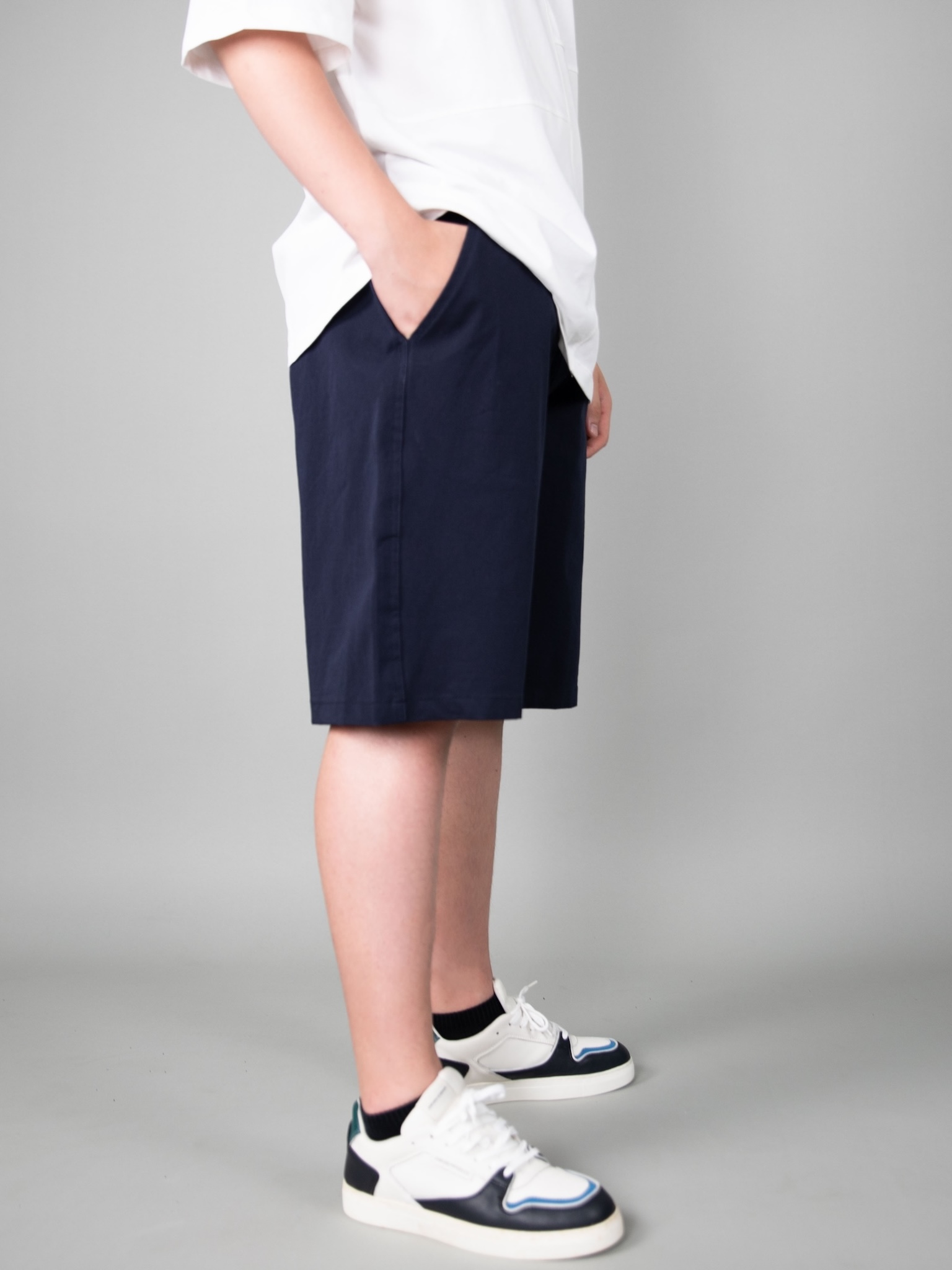 Quần short kaki màu navy túi chéo_thumbnail_2