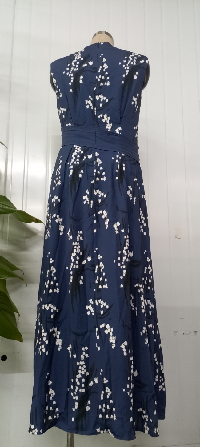 Đầm thân ôm họa tiết hoa chân rủ_thumbnail_1