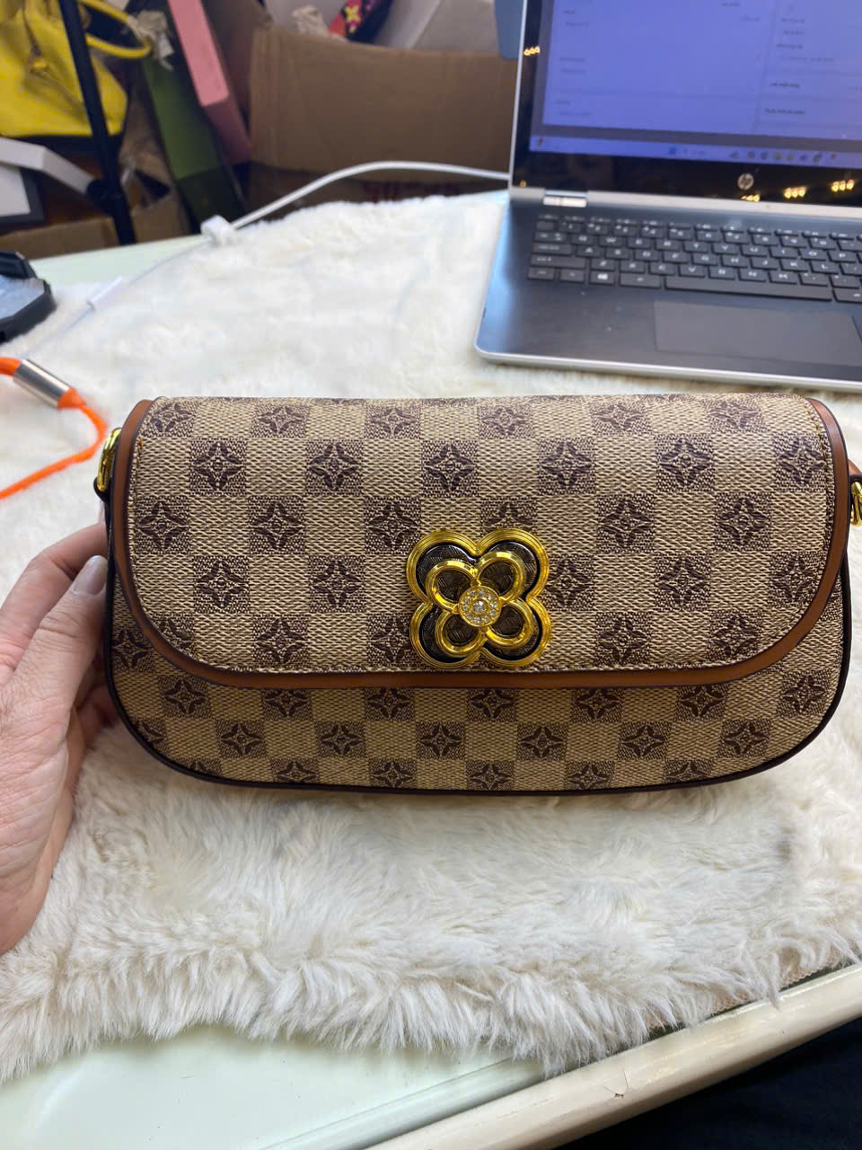 túi xách NỘI ĐỊA TRUNG