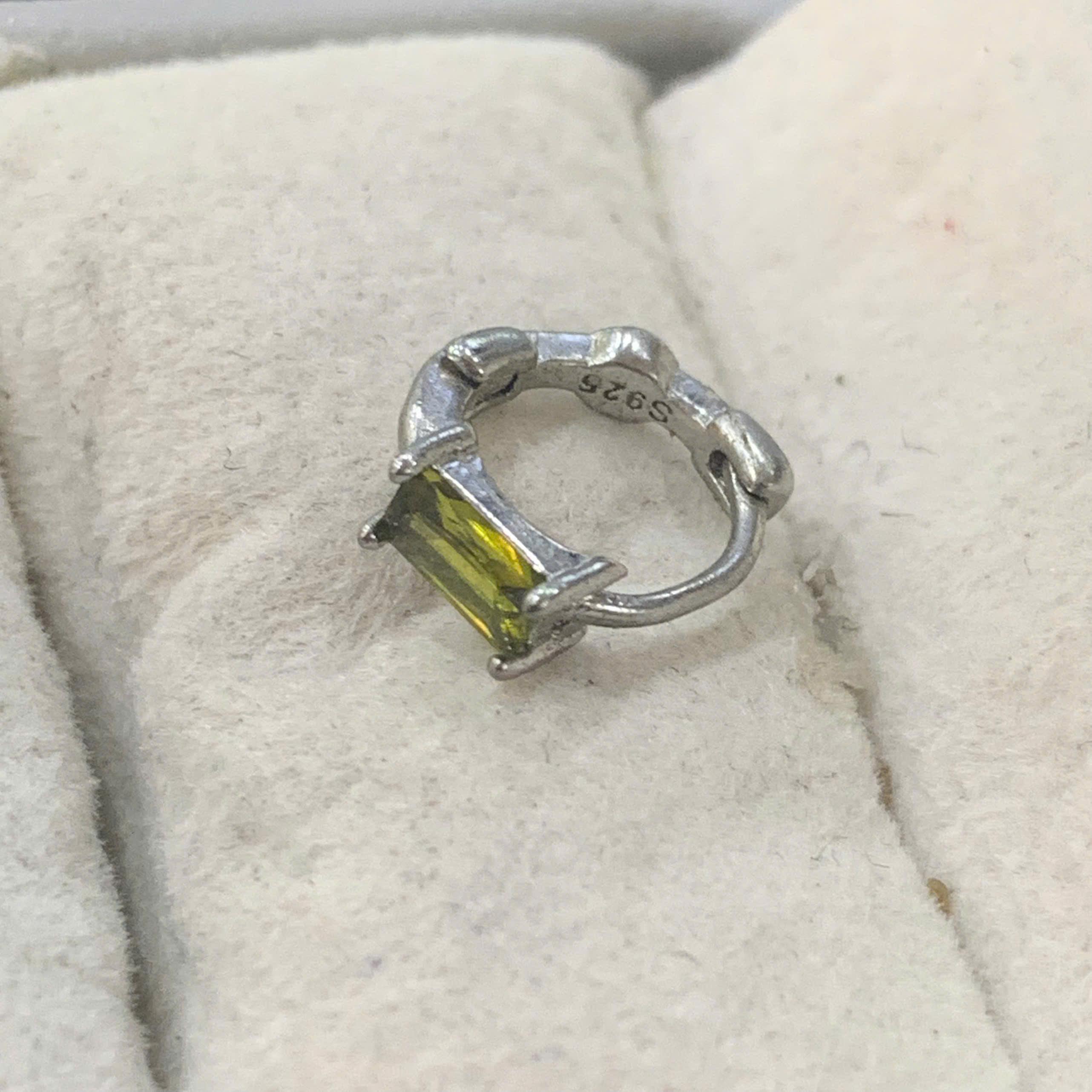 Khuyên vòng kiểu kim cương xanh lá mạ 8mm