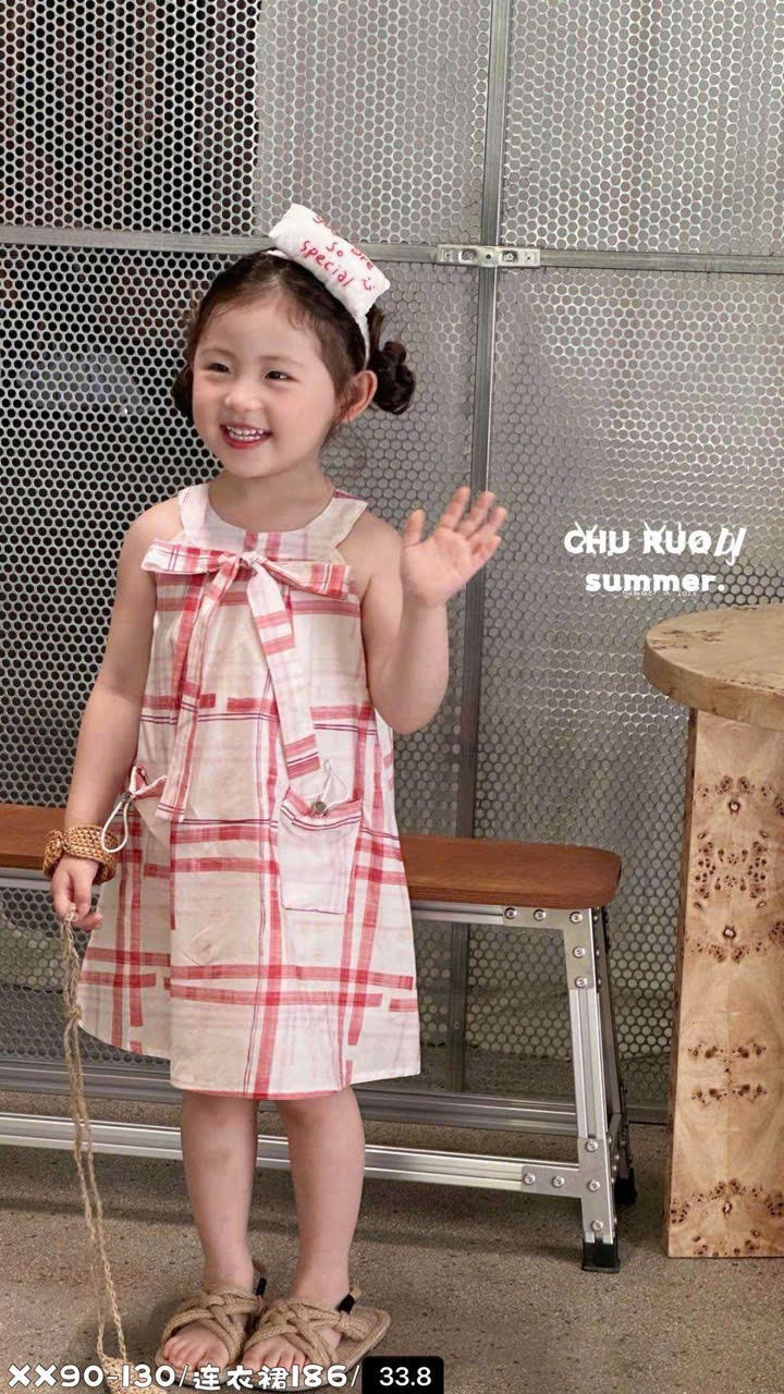 (V34)Váy cổ yếm kẻ đỏ có túi 2 bên_thumbnail_0