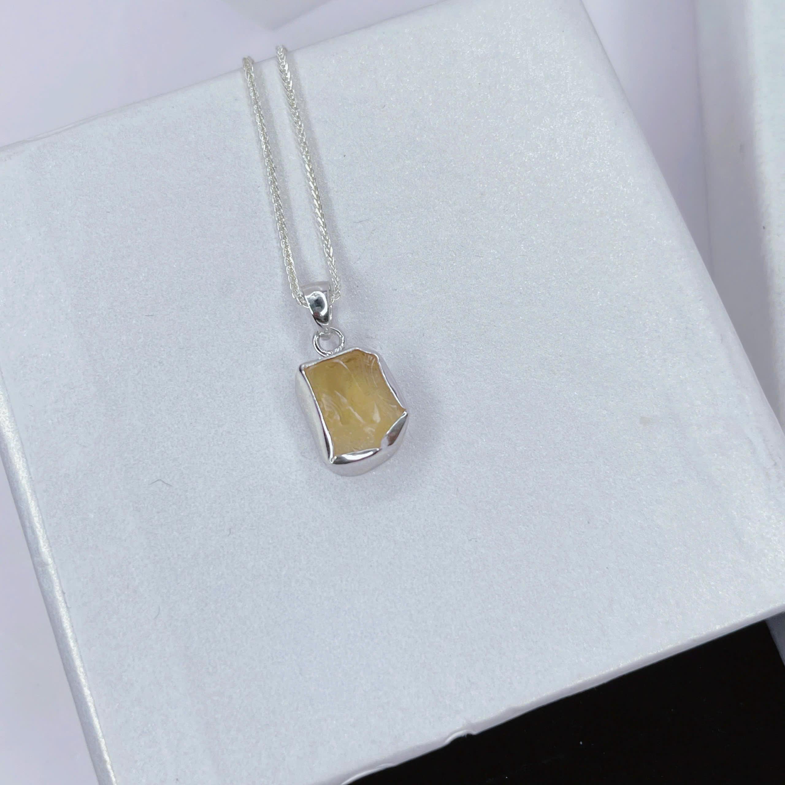 Vòng cổ bạc đá thạch anh vàng_thumbnail_3