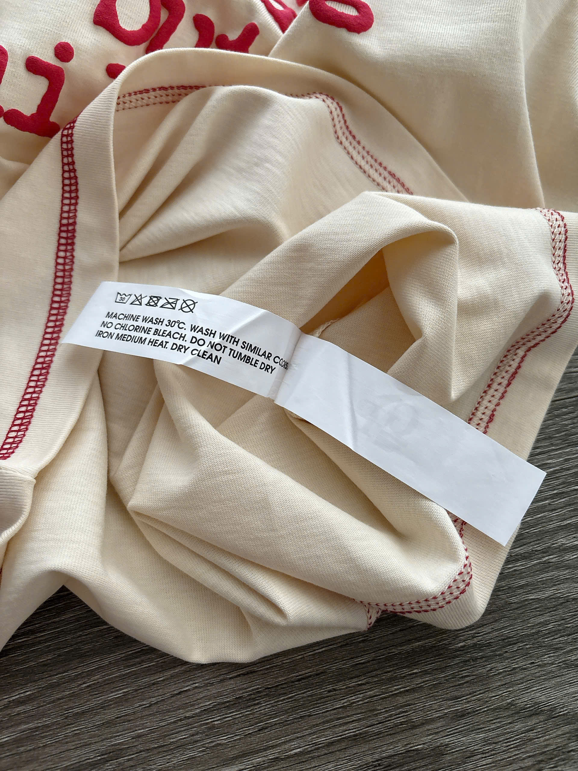 A296 ÁO THUN CHỮ ĐỎ_thumbnail_12