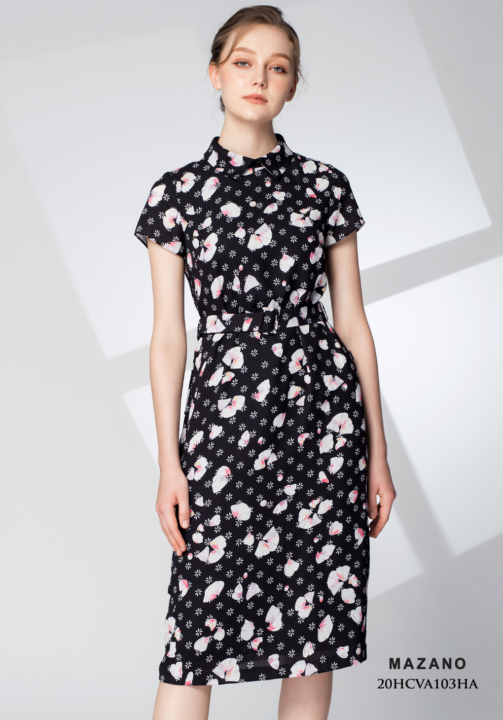 Đầm suông đen thắt đai cổ cao cơ bản_thumbnail_2