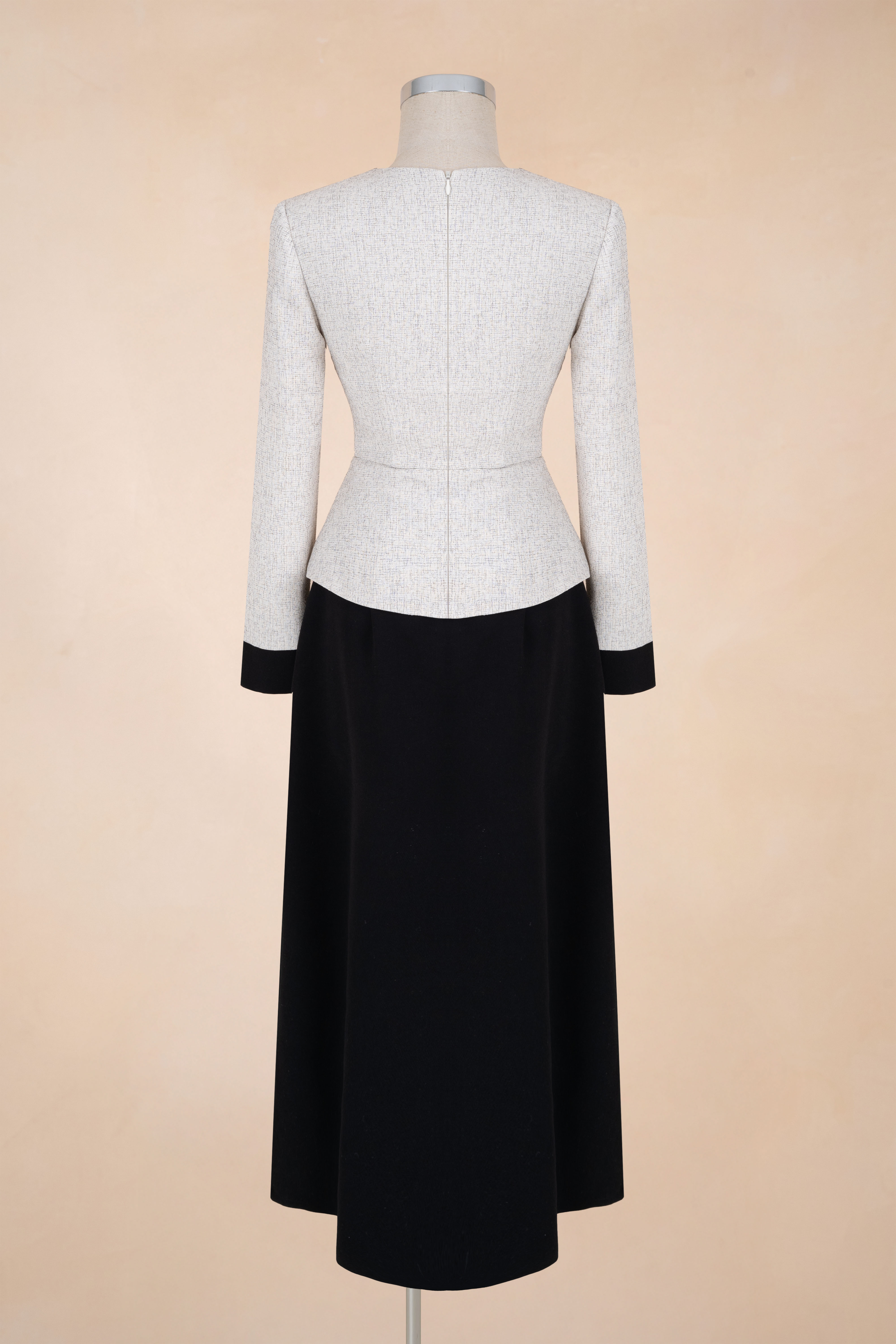 Đầm Chữ A Cúc Phối Đen_thumbnail_2