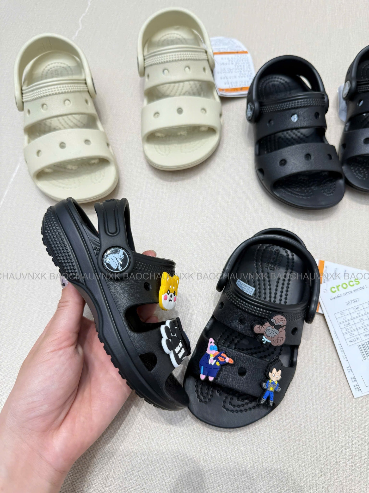 SALE S814  SANDAL  BÉ 3 MÀU (TẶNG 6 CHARM)_thumbnail_5