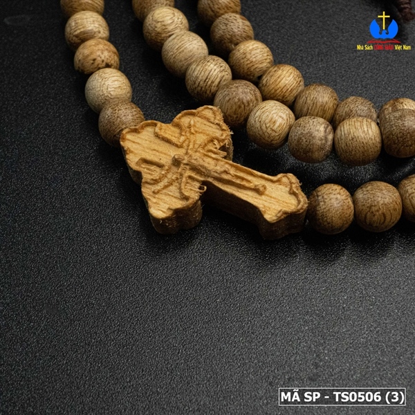 Chuỗi cuốn tay thánh giá trầm rục tự nhiên_thumbnail_1